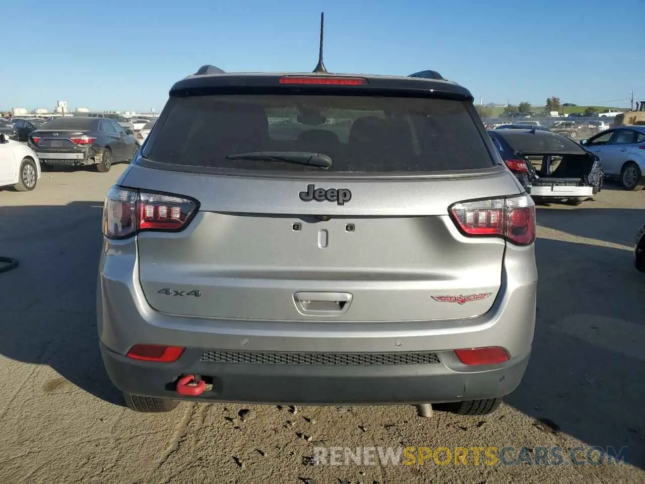 6 Photograph of a damaged car 3C4NJDDB0MT571759 JEEP COMPASS 2021