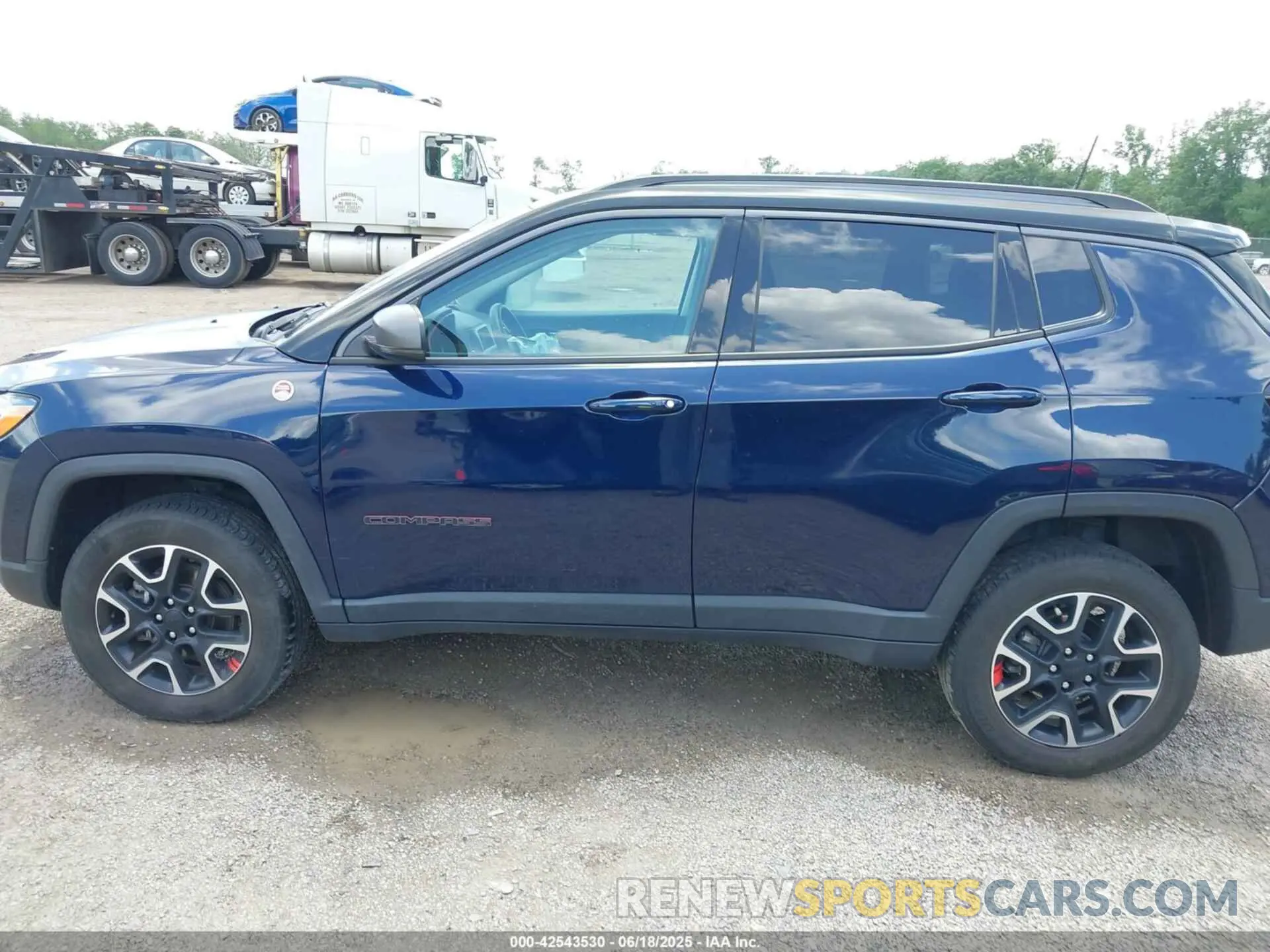 14 Photograph of a damaged car 3C4NJDDB0MT590442 JEEP COMPASS 2021
