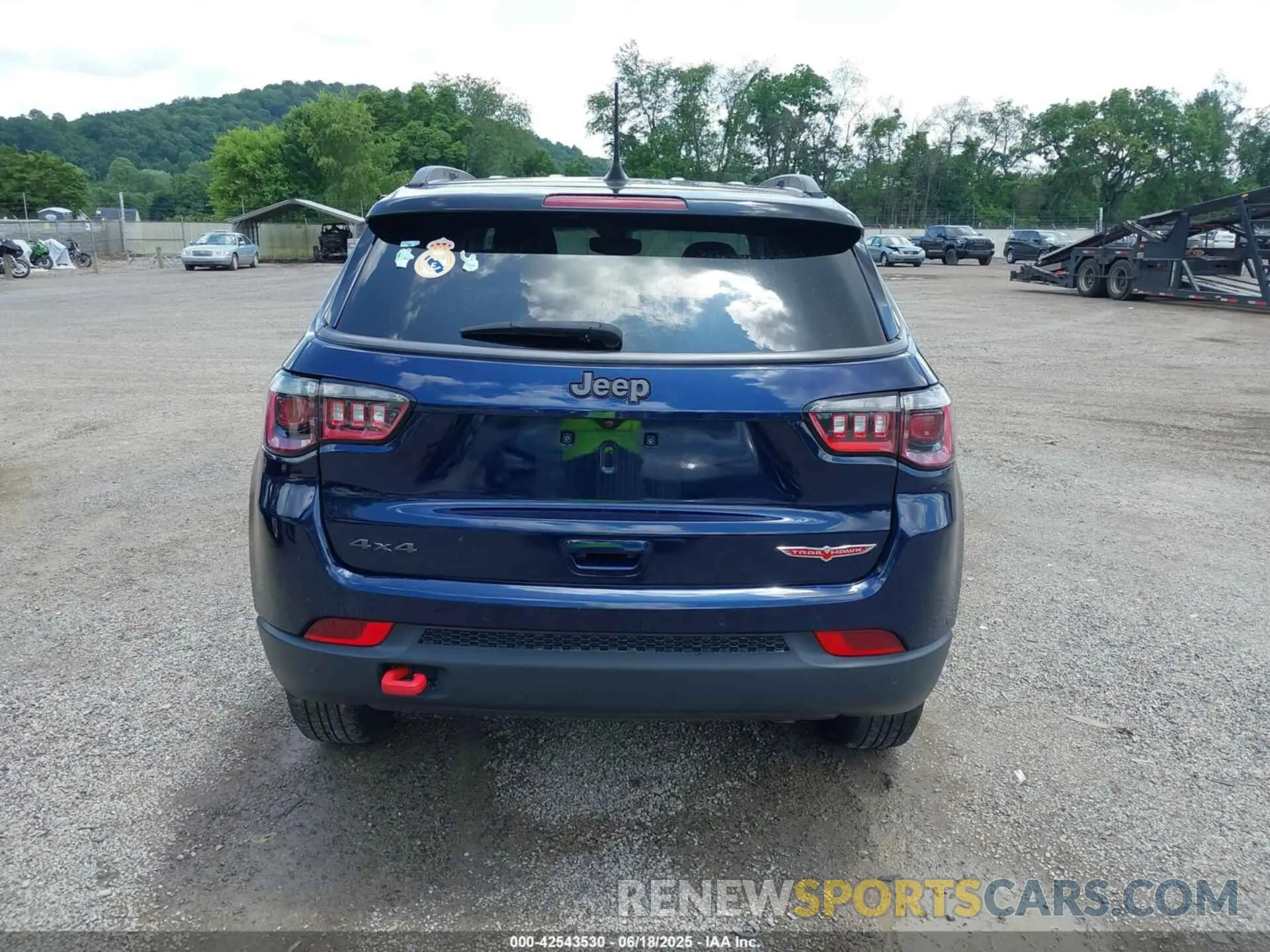16 Photograph of a damaged car 3C4NJDDB0MT590442 JEEP COMPASS 2021