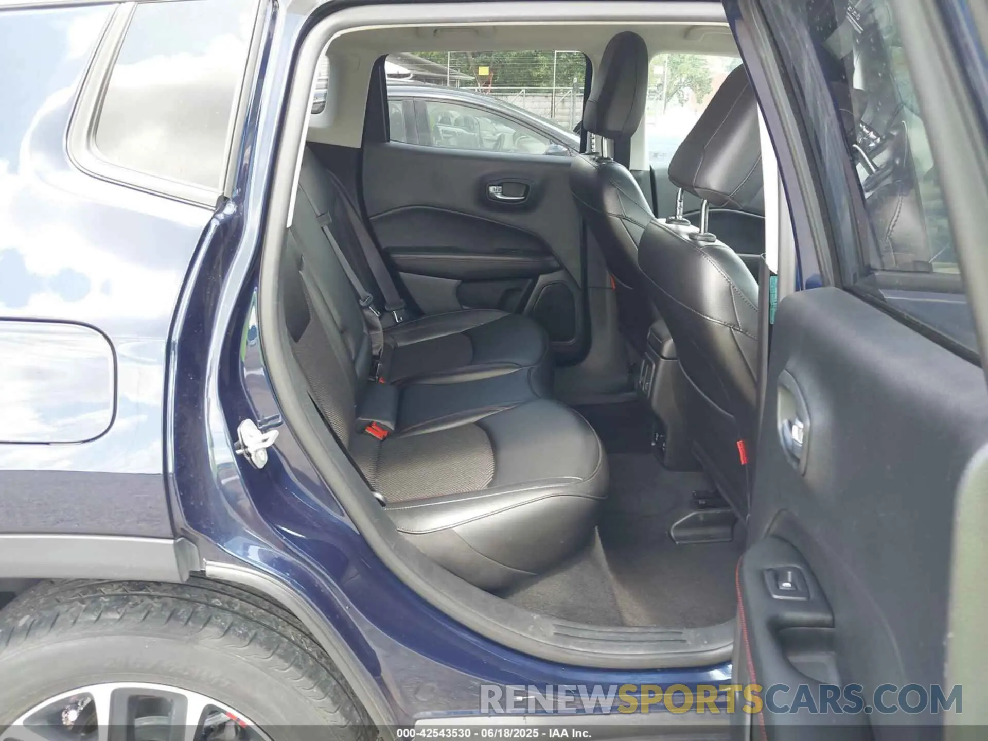 8 Photograph of a damaged car 3C4NJDDB0MT590442 JEEP COMPASS 2021