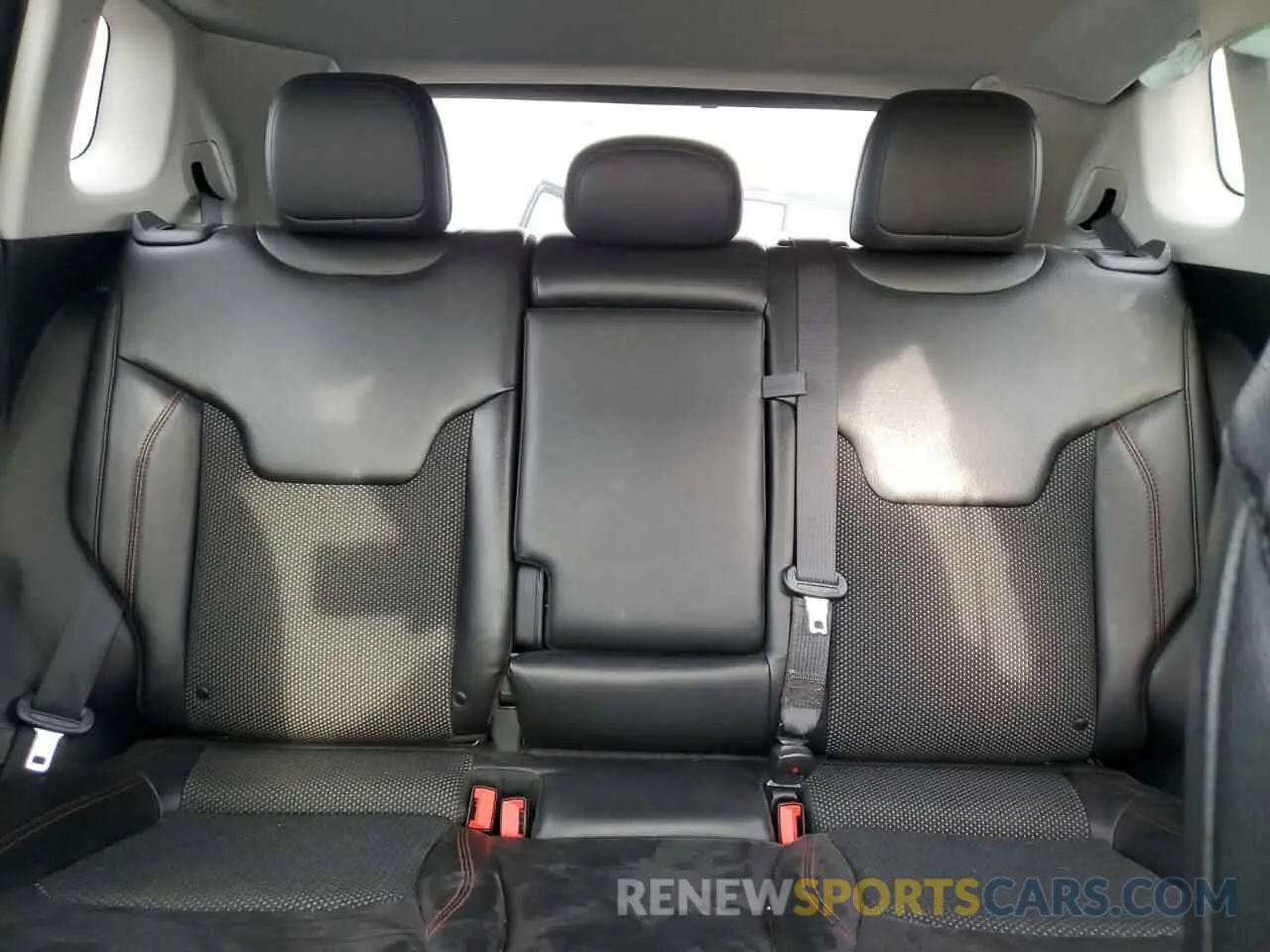 10 Photograph of a damaged car 3C4NJDDB1MT523820 JEEP COMPASS 2021
