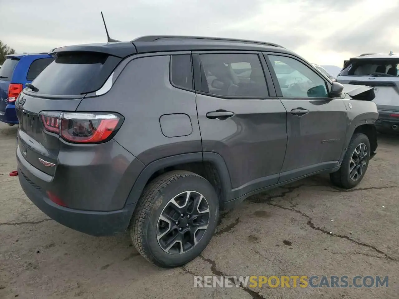 3 Photograph of a damaged car 3C4NJDDB1MT523820 JEEP COMPASS 2021