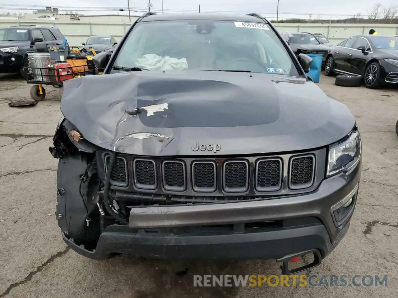 5 Photograph of a damaged car 3C4NJDDB1MT523820 JEEP COMPASS 2021