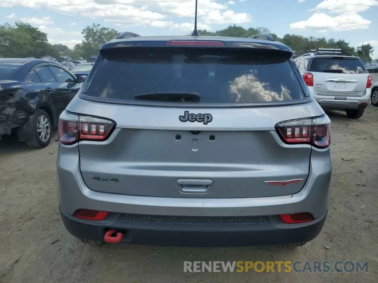 6 Photograph of a damaged car 3C4NJDDB1MT529228 JEEP COMPASS 2021