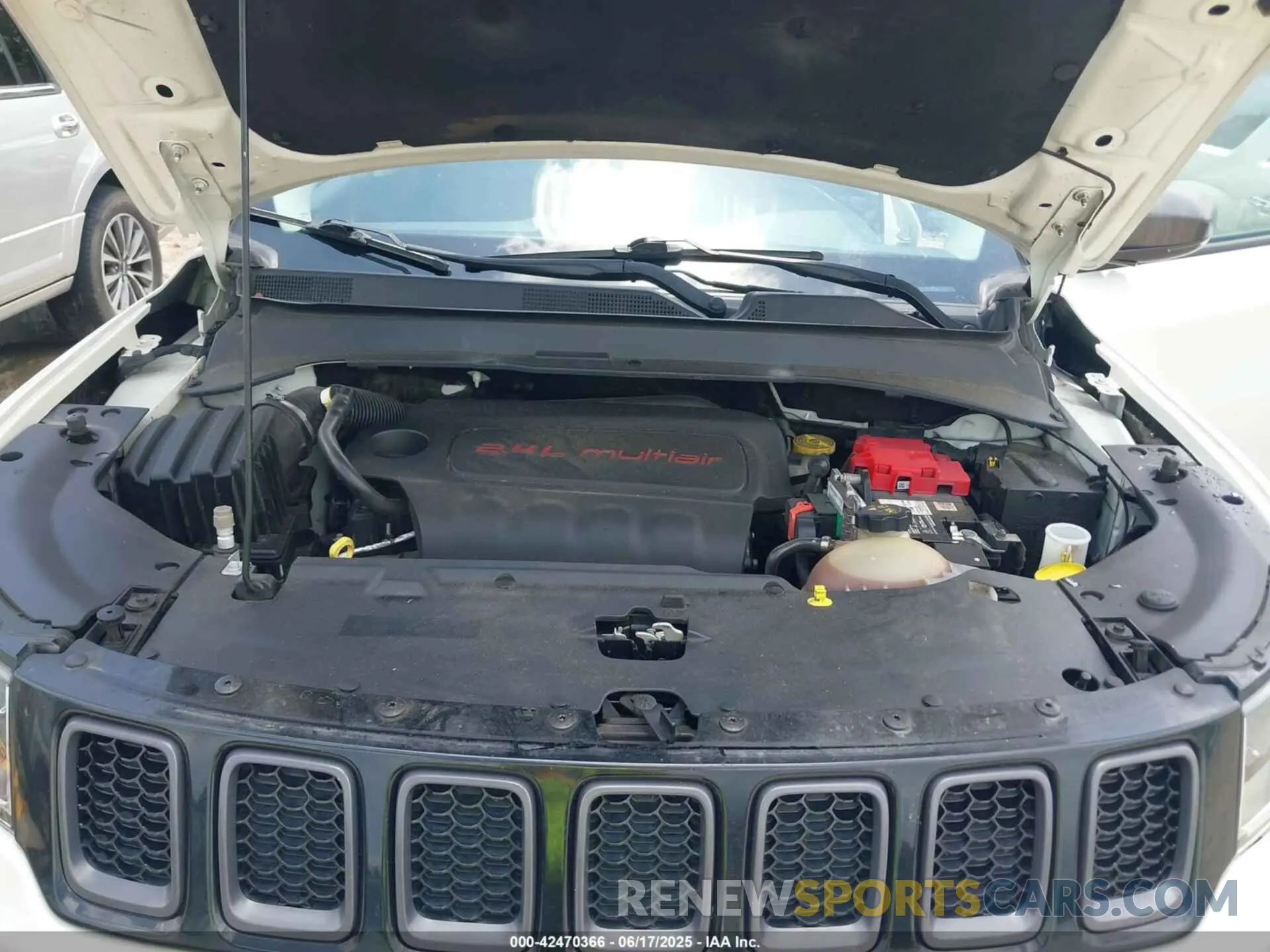 10 Photograph of a damaged car 3C4NJDDB1MT571866 JEEP COMPASS 2021