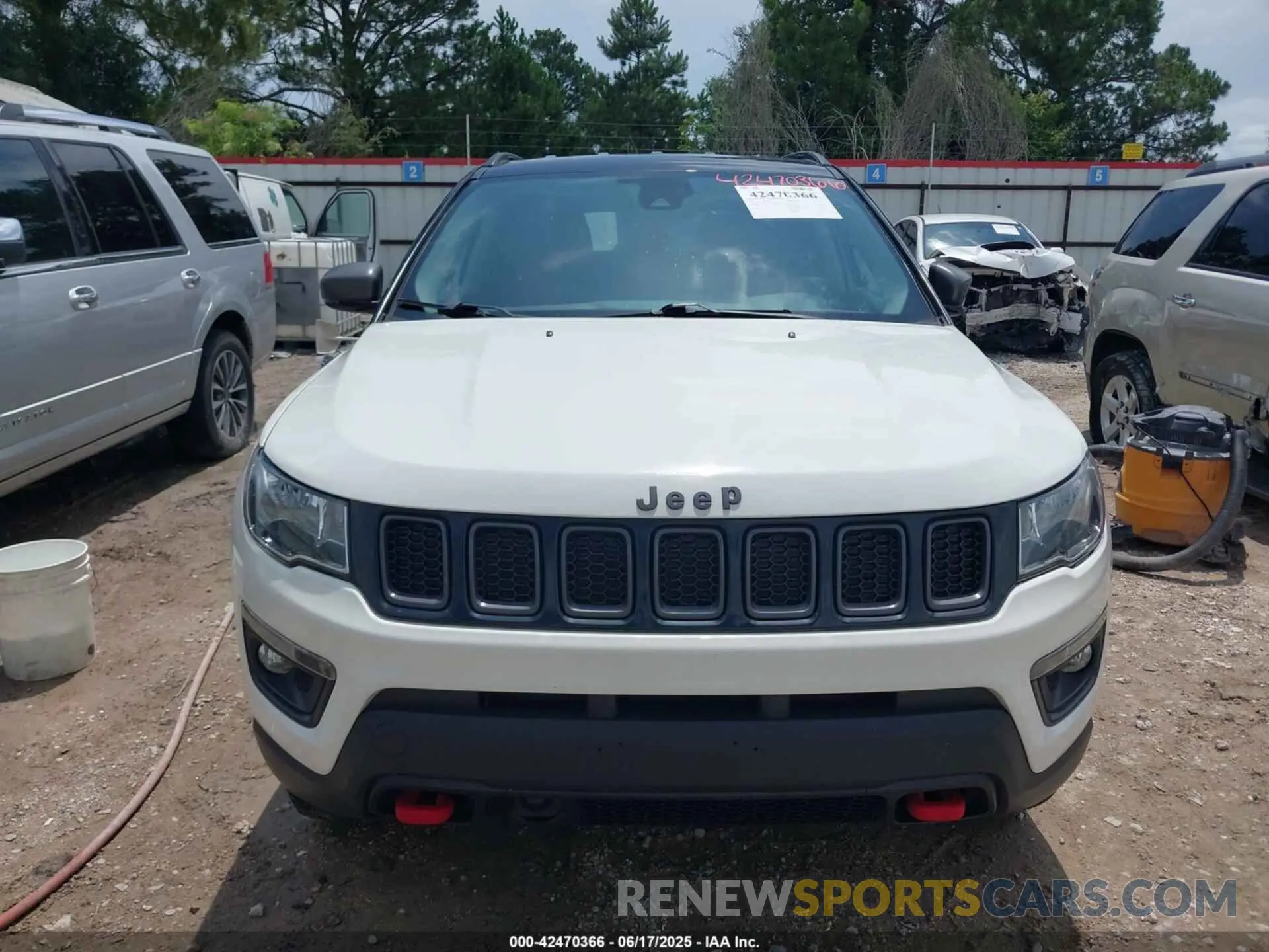 12 Photograph of a damaged car 3C4NJDDB1MT571866 JEEP COMPASS 2021