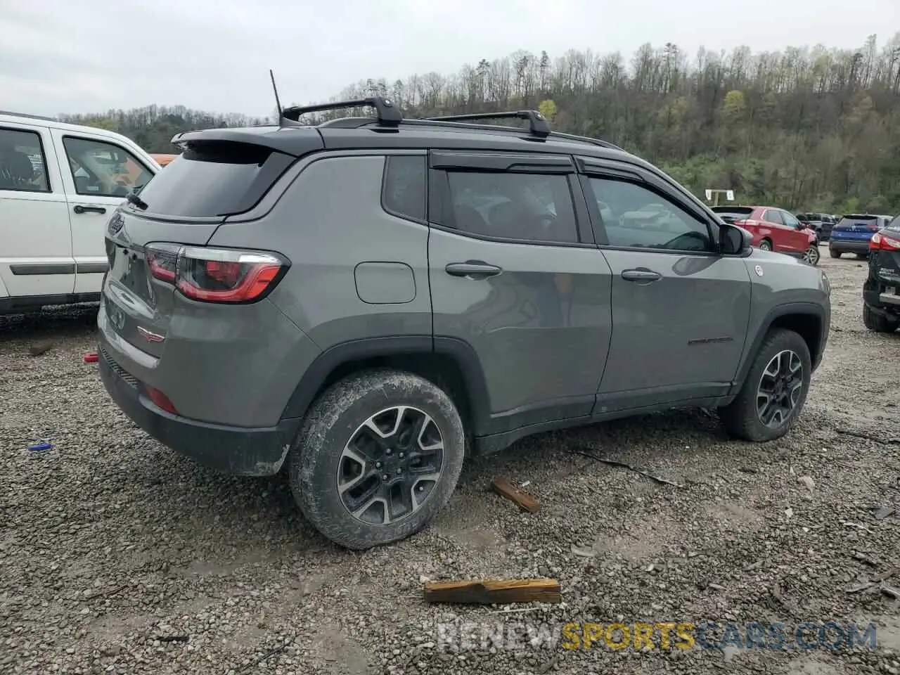3 Photograph of a damaged car 3C4NJDDB2MT566157 JEEP COMPASS 2021