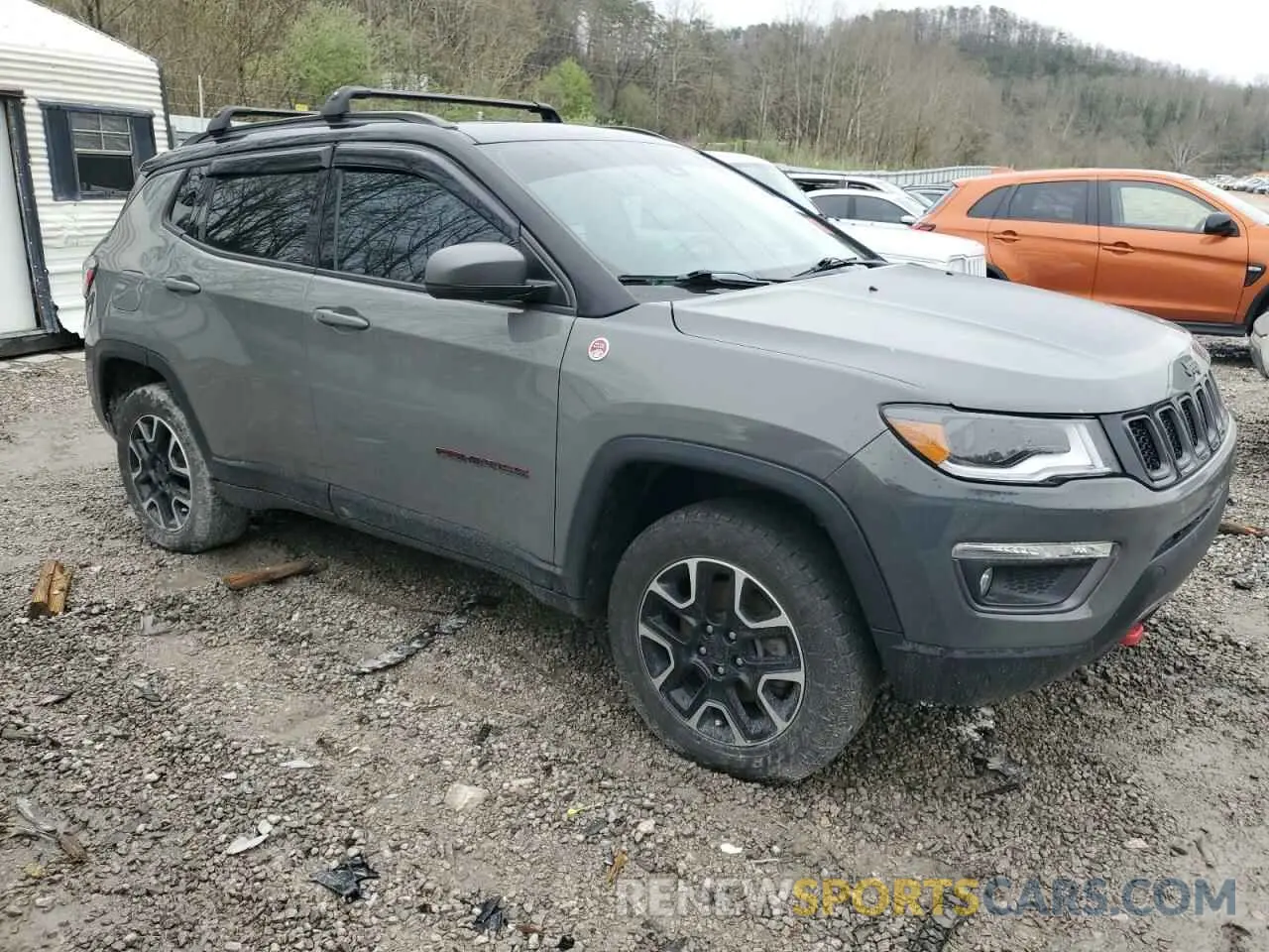 4 Photograph of a damaged car 3C4NJDDB2MT566157 JEEP COMPASS 2021
