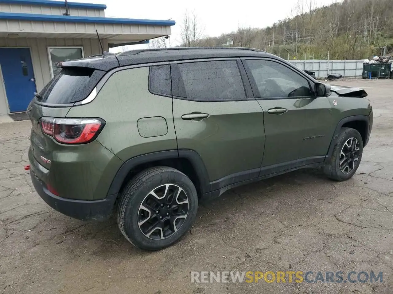 3 Photograph of a damaged car 3C4NJDDB3MT515203 JEEP COMPASS 2021