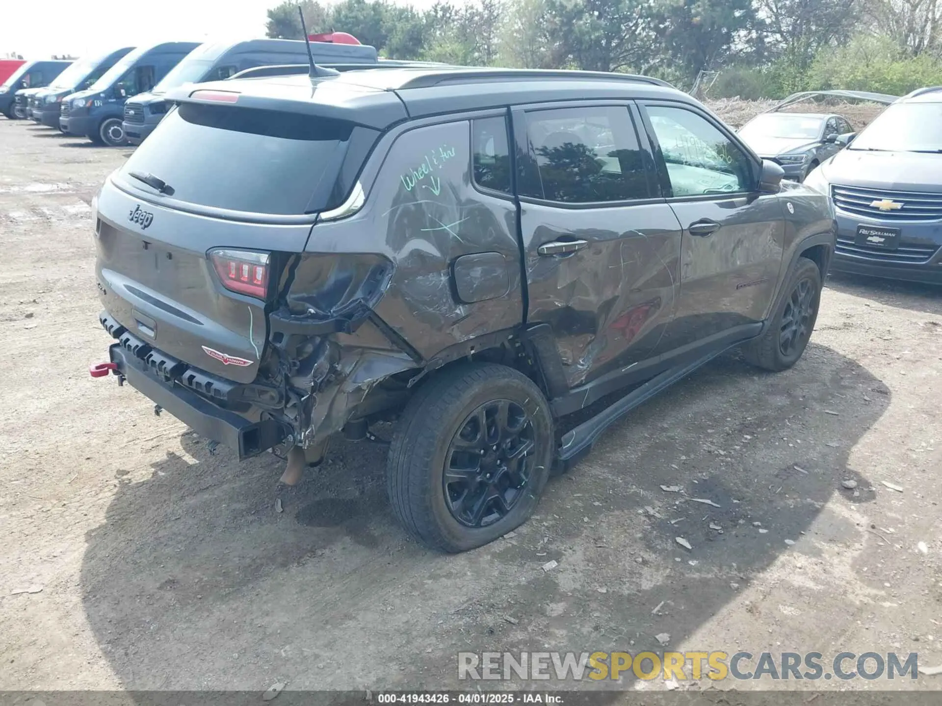 4 Photograph of a damaged car 3C4NJDDB3MT529263 JEEP COMPASS 2021