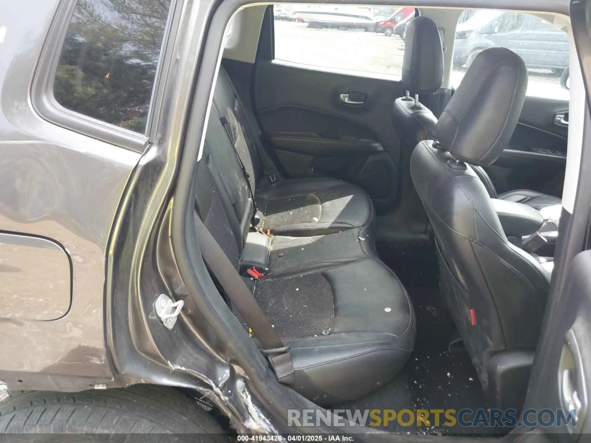 8 Photograph of a damaged car 3C4NJDDB3MT529263 JEEP COMPASS 2021