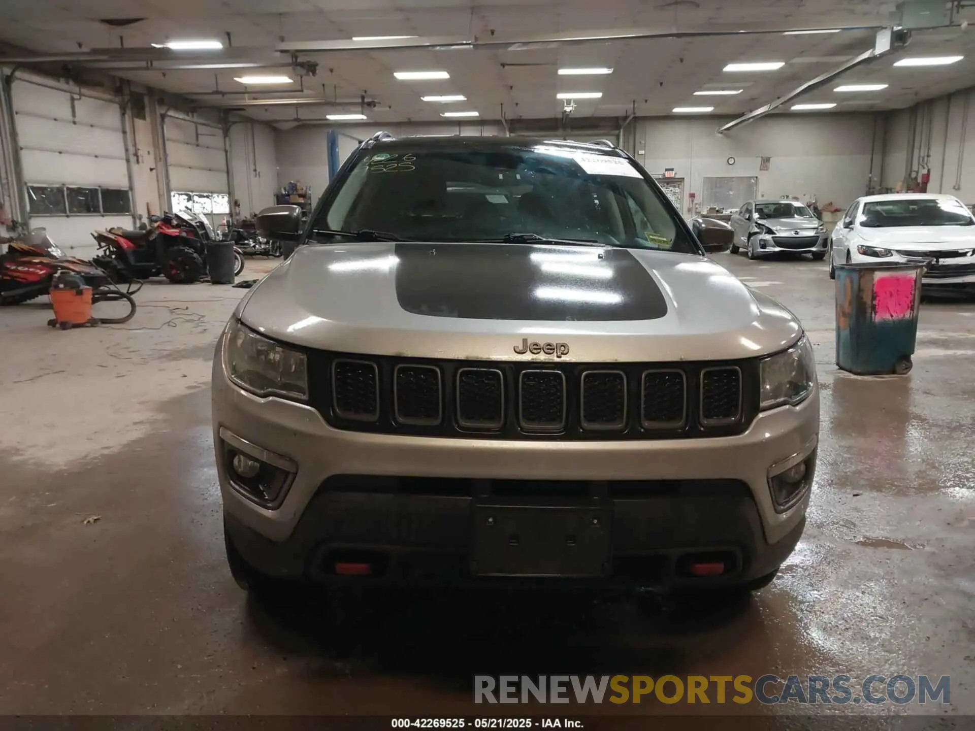 12 Photograph of a damaged car 3C4NJDDB3MT587034 JEEP COMPASS 2021