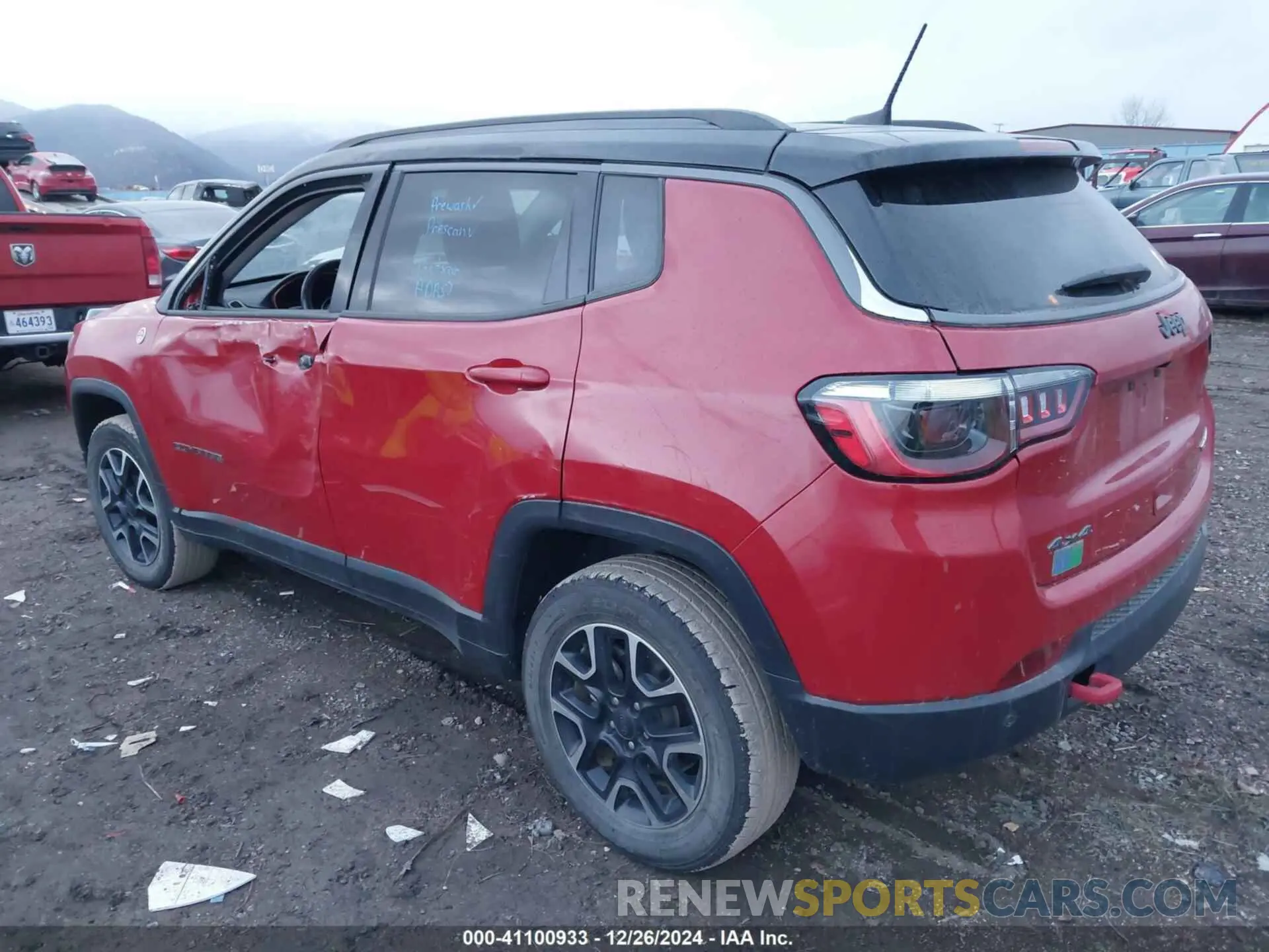 3 Photograph of a damaged car 3C4NJDDB4MT574275 JEEP COMPASS 2021