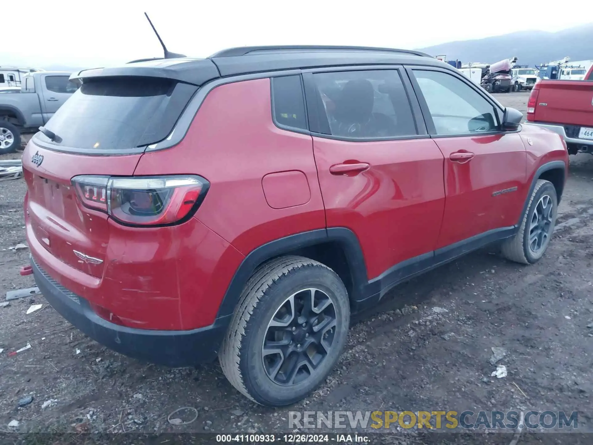 4 Photograph of a damaged car 3C4NJDDB4MT574275 JEEP COMPASS 2021