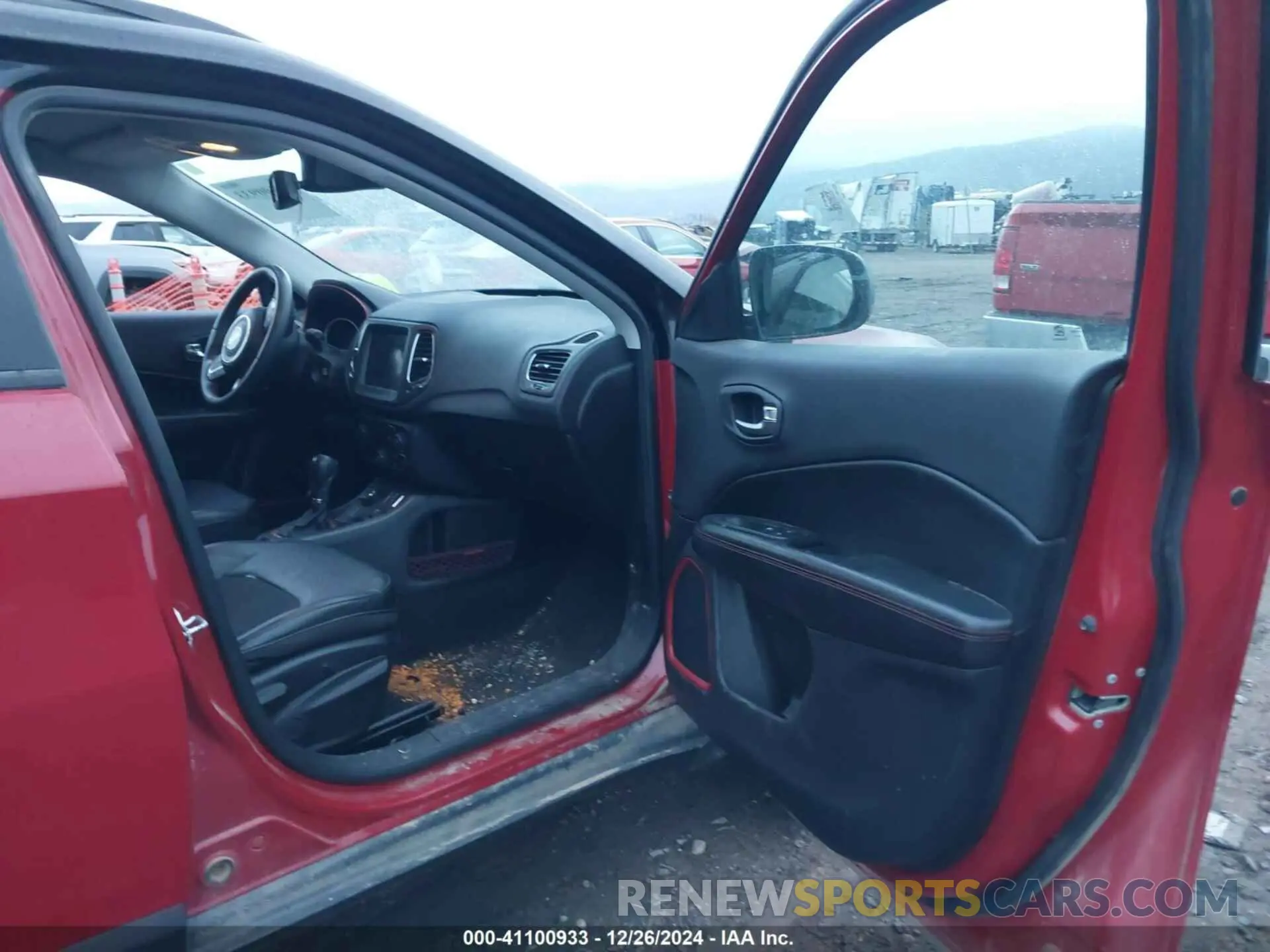 5 Photograph of a damaged car 3C4NJDDB4MT574275 JEEP COMPASS 2021