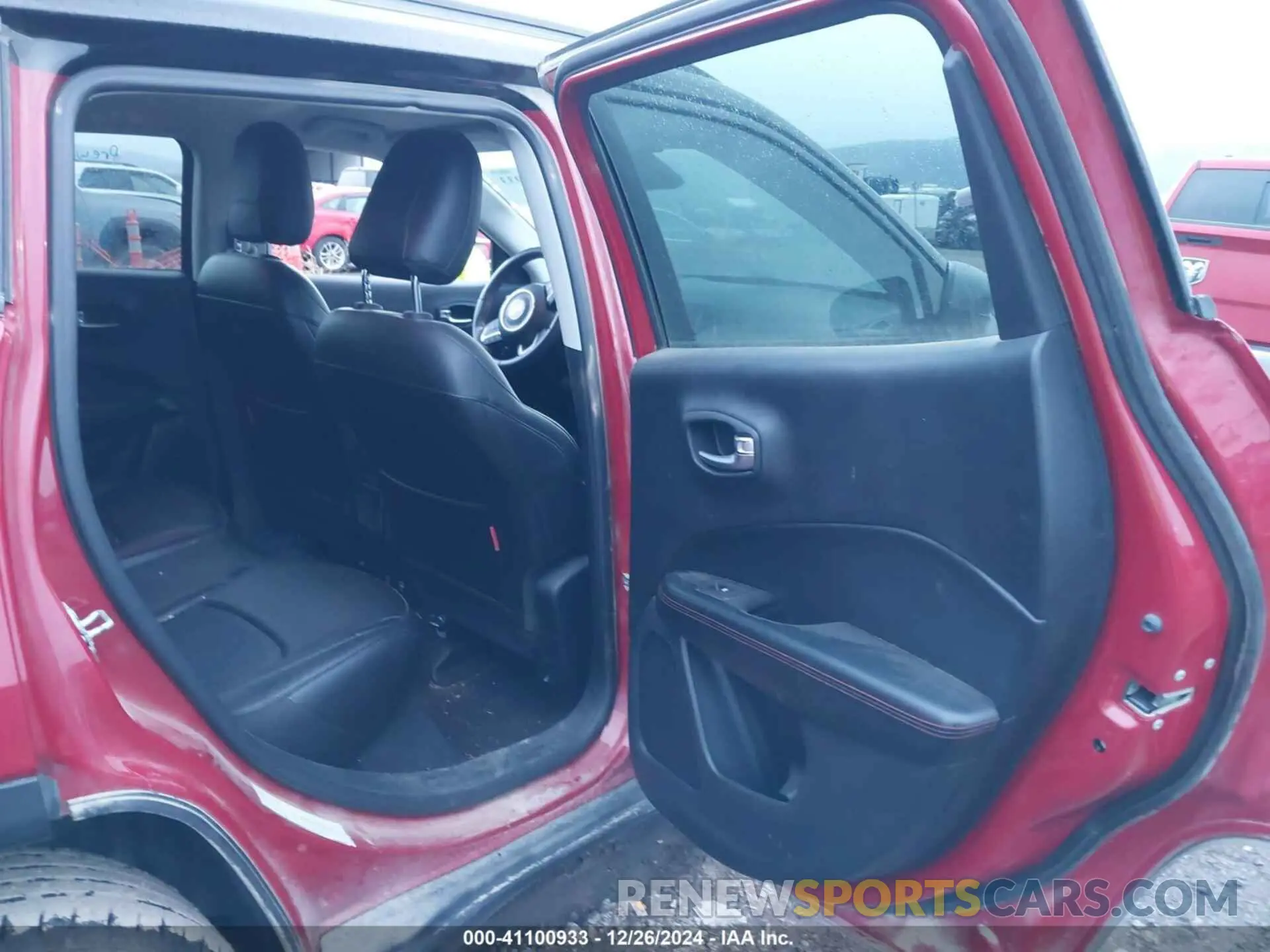 8 Photograph of a damaged car 3C4NJDDB4MT574275 JEEP COMPASS 2021