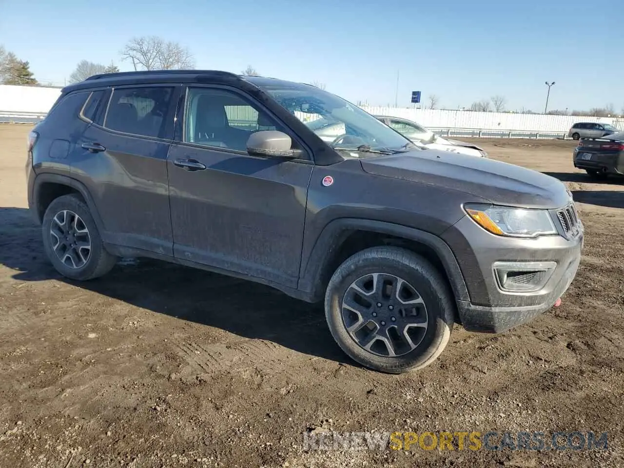 4 Photograph of a damaged car 3C4NJDDB5MT520144 JEEP COMPASS 2021