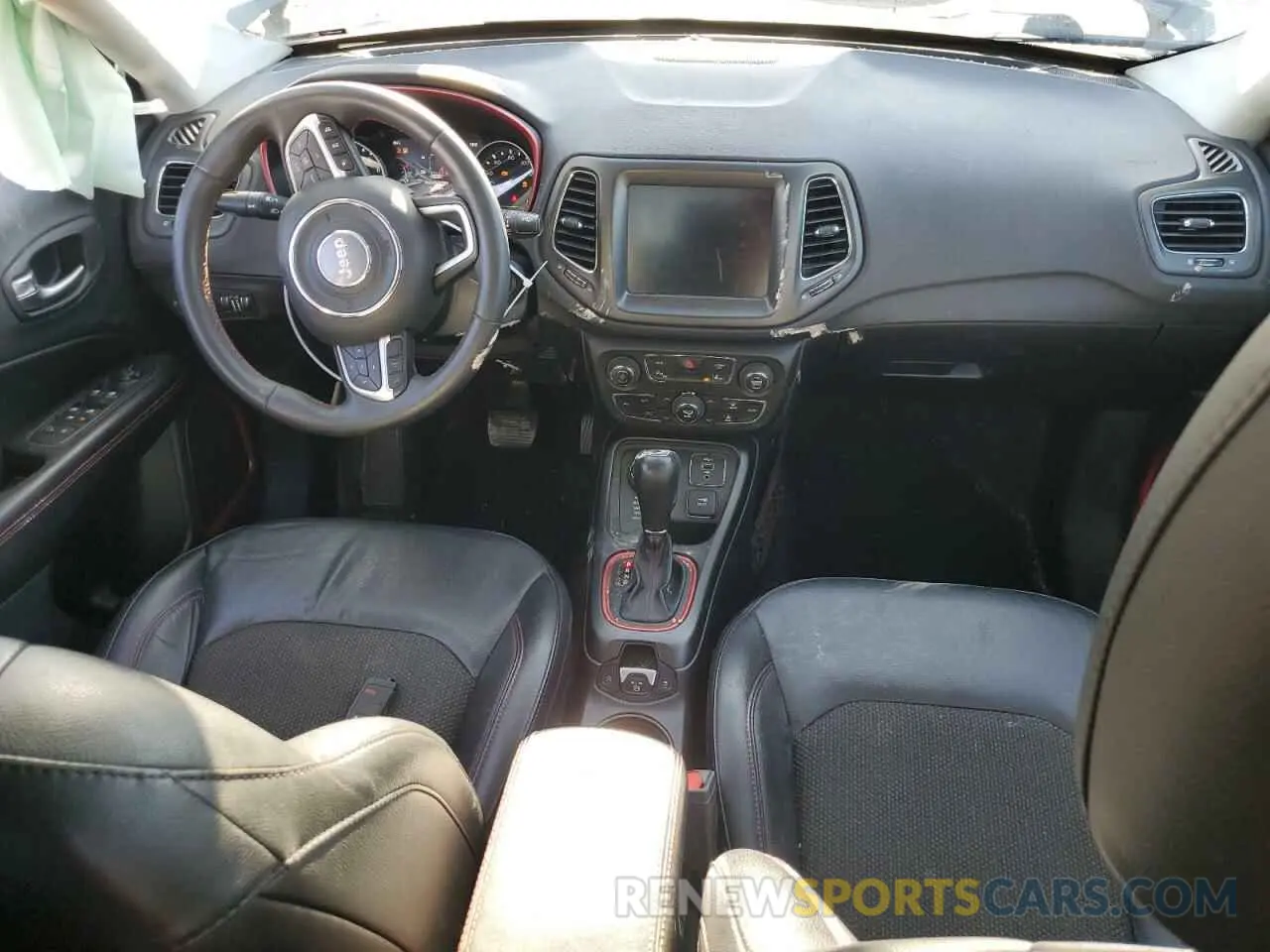 8 Photograph of a damaged car 3C4NJDDB5MT520144 JEEP COMPASS 2021