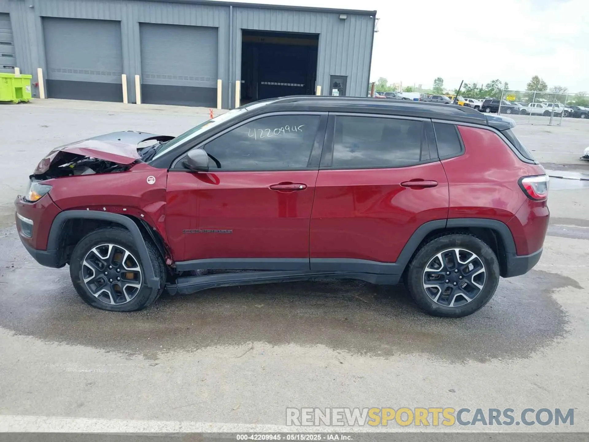 14 Photograph of a damaged car 3C4NJDDB6MT502932 JEEP COMPASS 2021