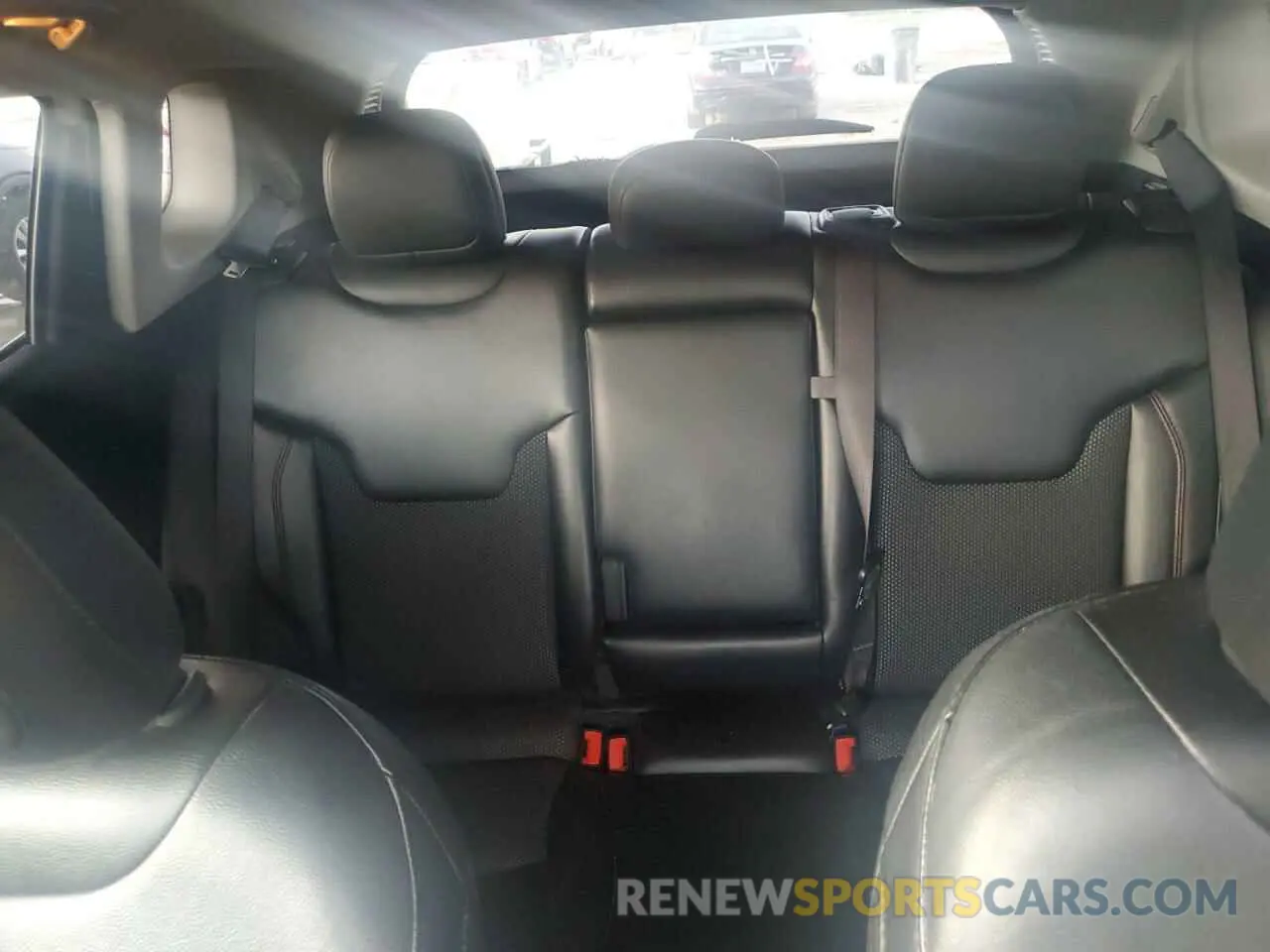 10 Photograph of a damaged car 3C4NJDDB6MT564704 JEEP COMPASS 2021