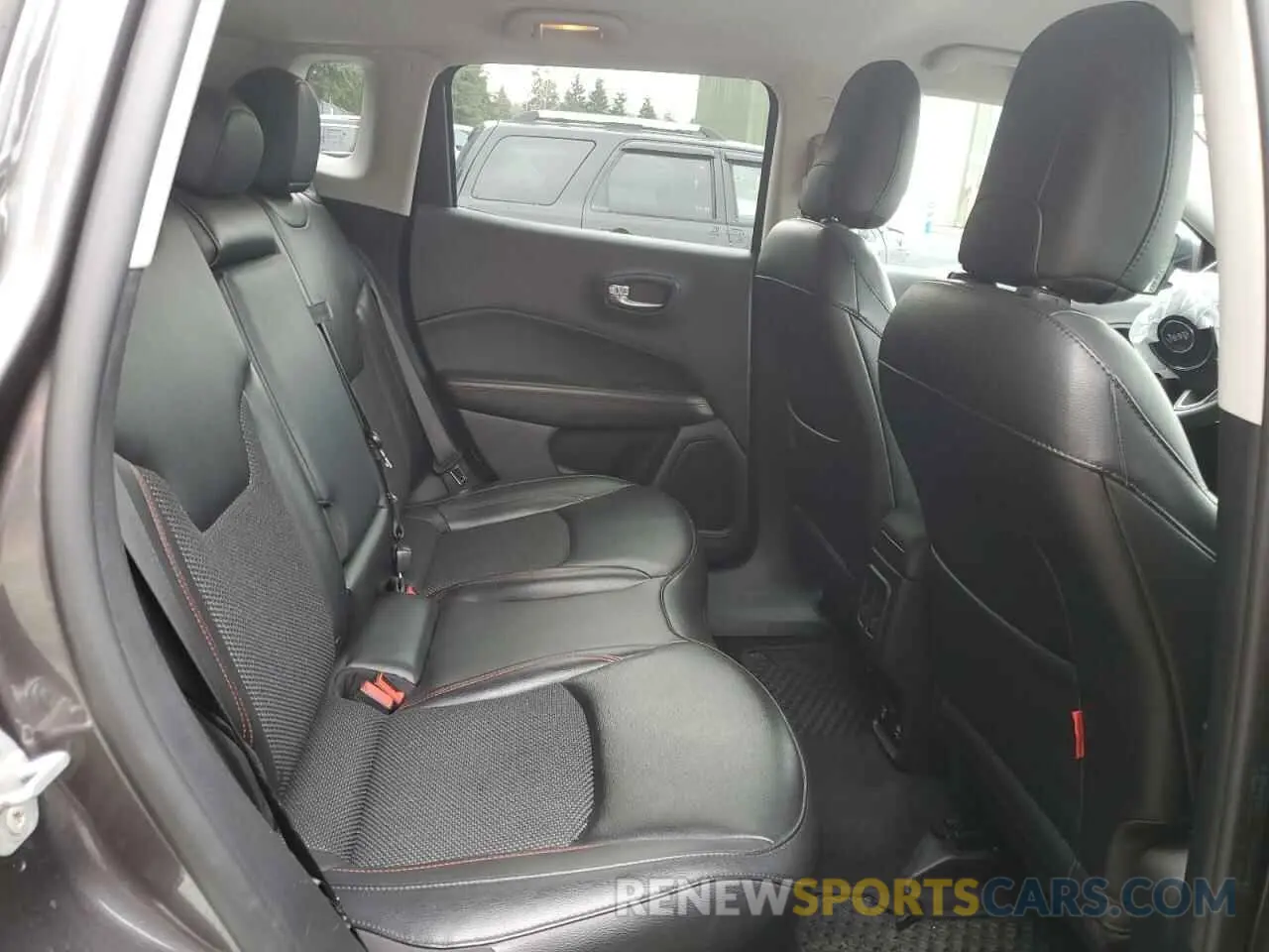 11 Photograph of a damaged car 3C4NJDDB6MT564914 JEEP COMPASS 2021