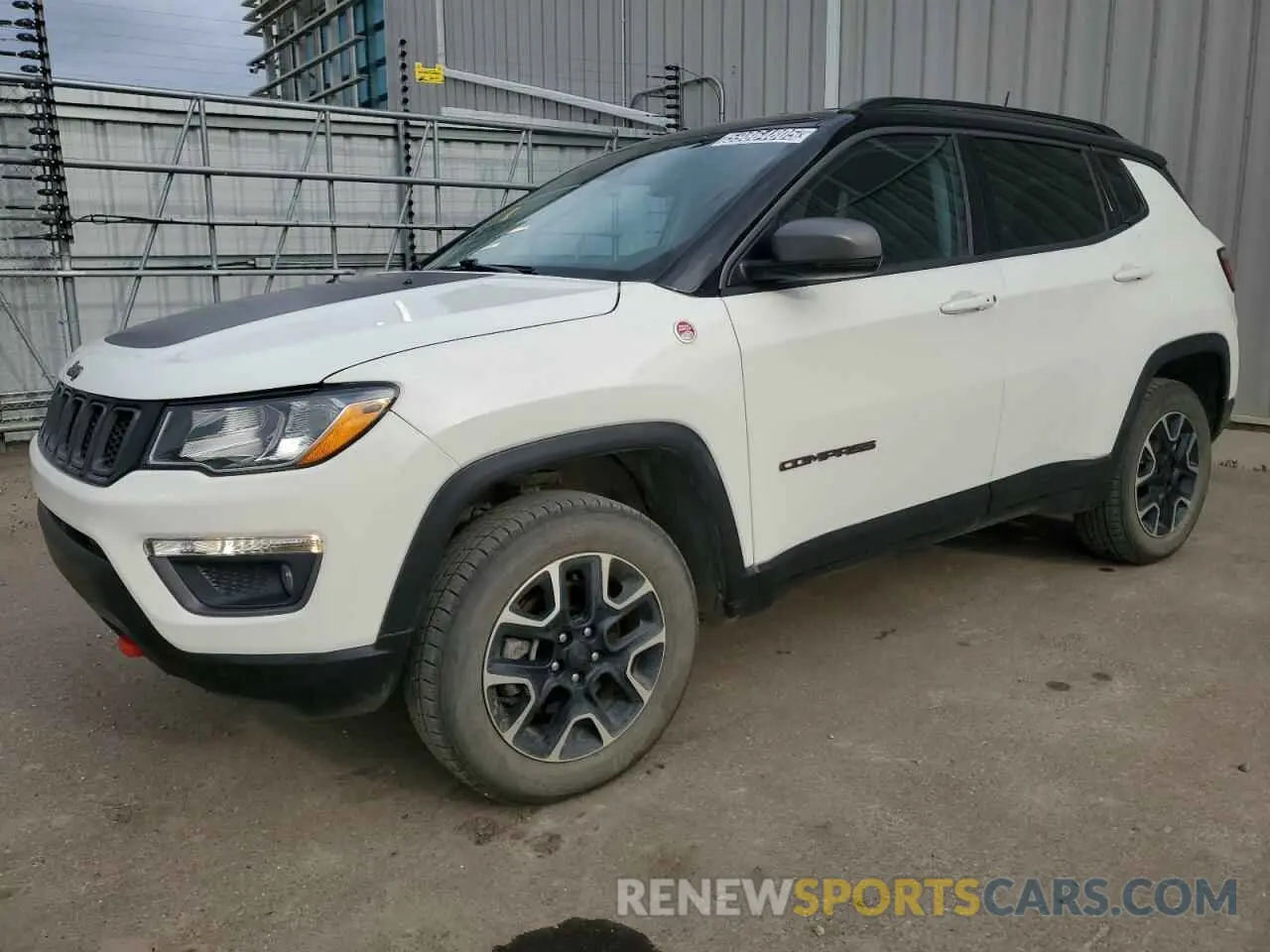 1 Photograph of a damaged car 3C4NJDDB7MT533106 JEEP COMPASS 2021