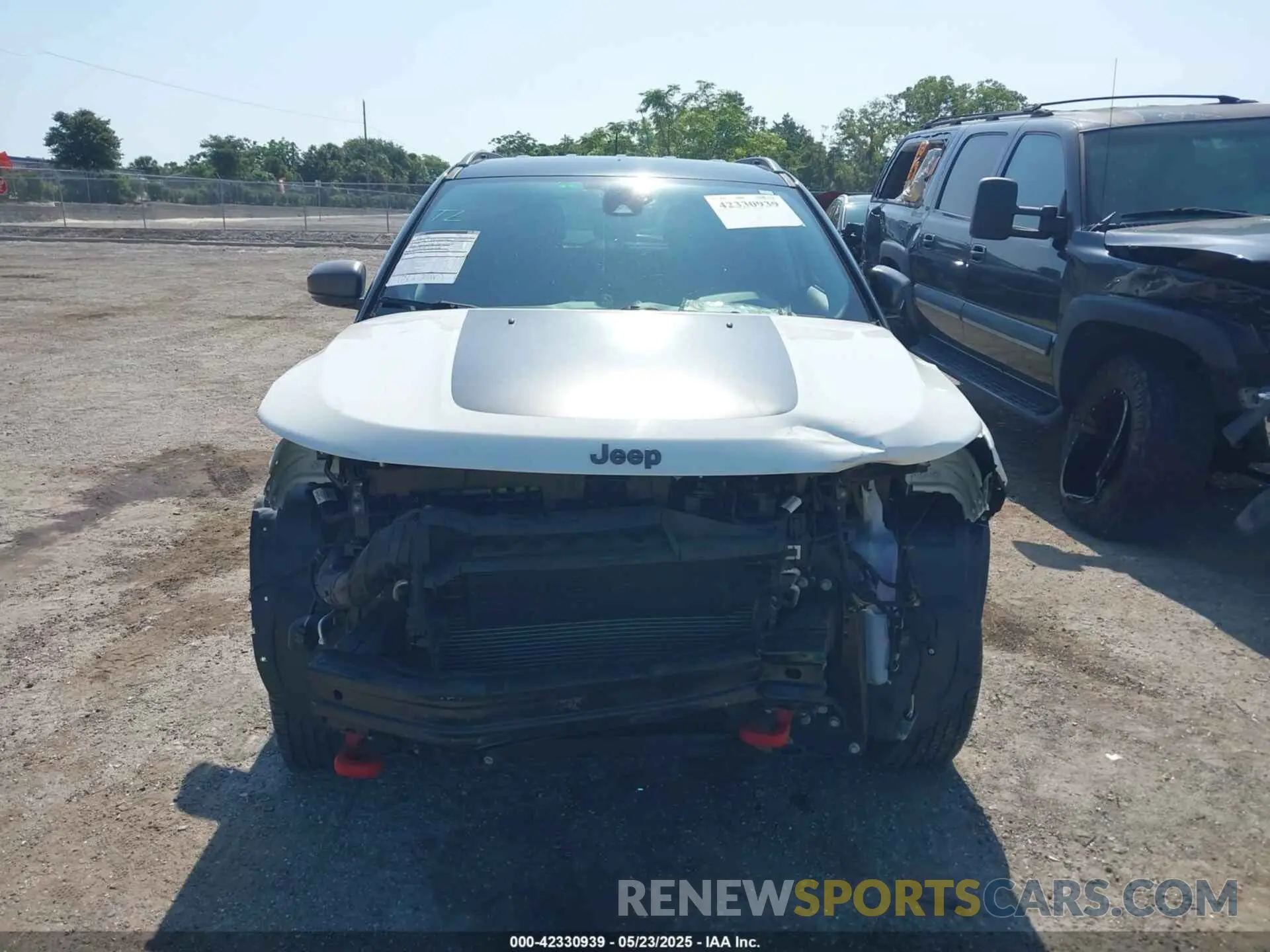 12 Photograph of a damaged car 3C4NJDDB7MT564467 JEEP COMPASS 2021