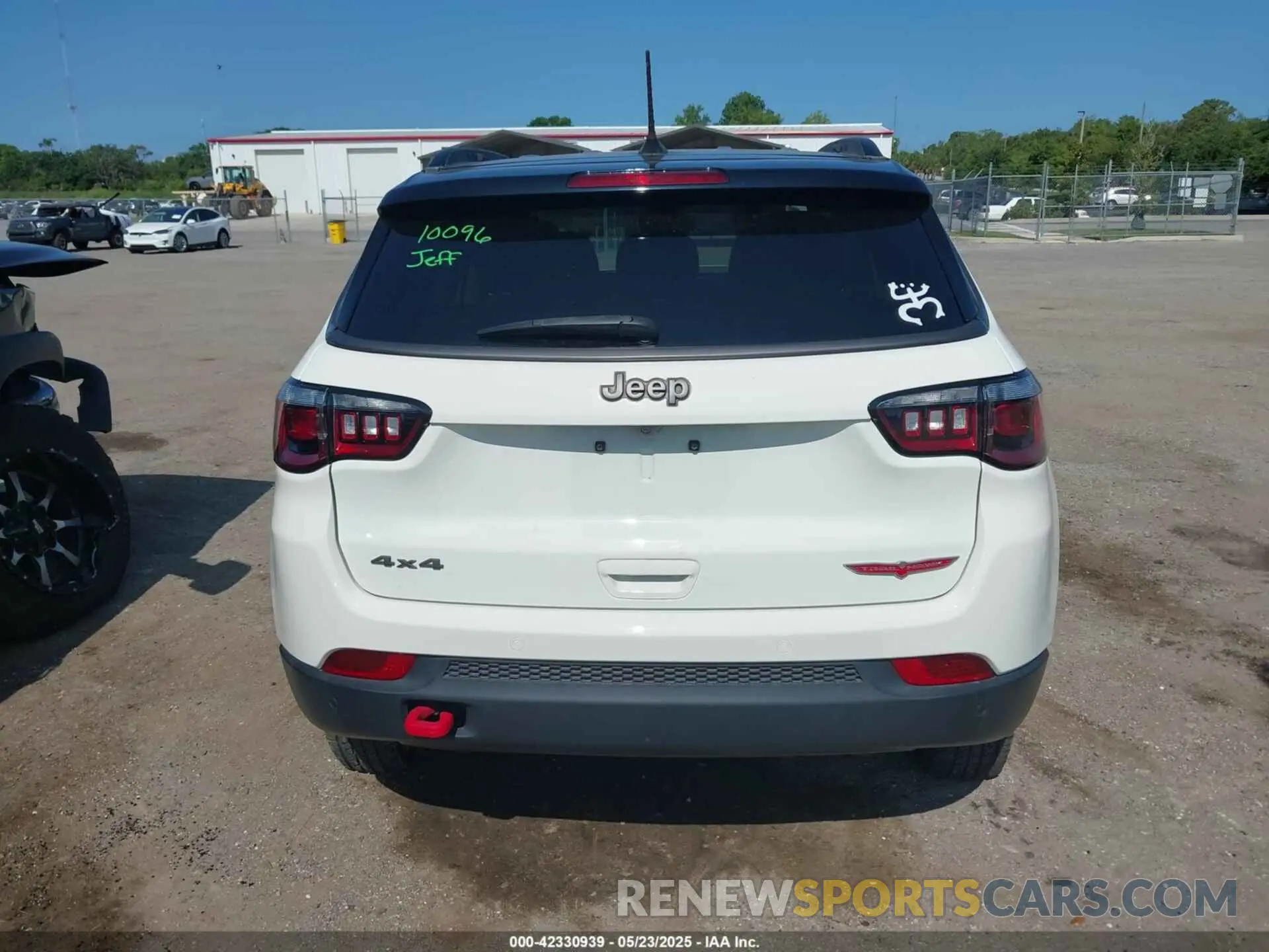 16 Photograph of a damaged car 3C4NJDDB7MT564467 JEEP COMPASS 2021