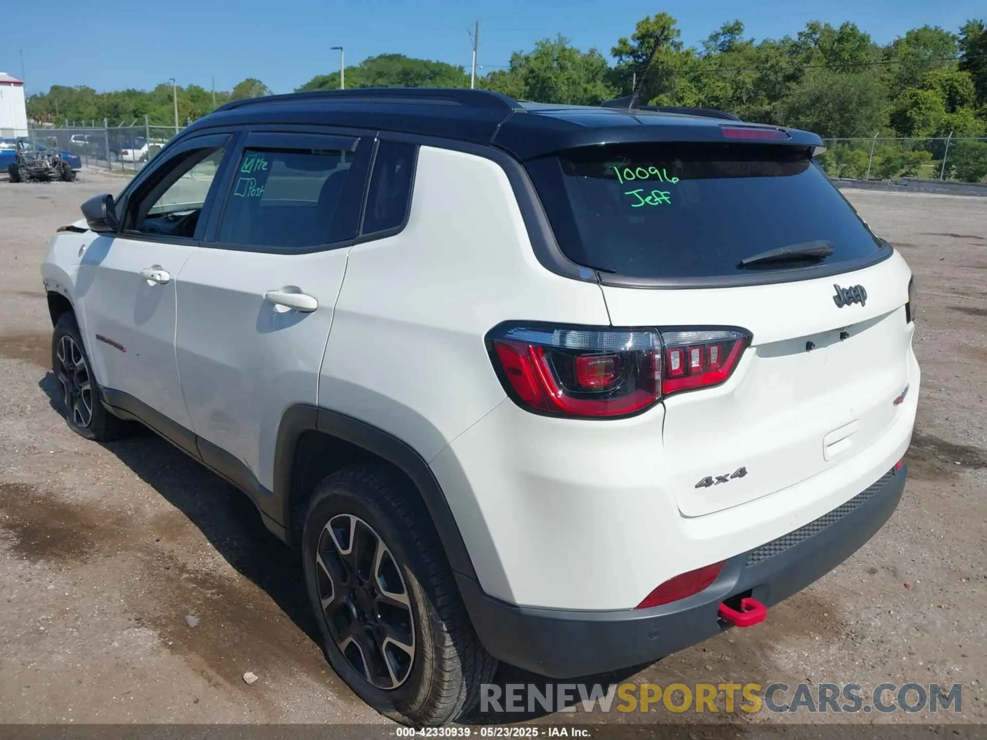 3 Photograph of a damaged car 3C4NJDDB7MT564467 JEEP COMPASS 2021