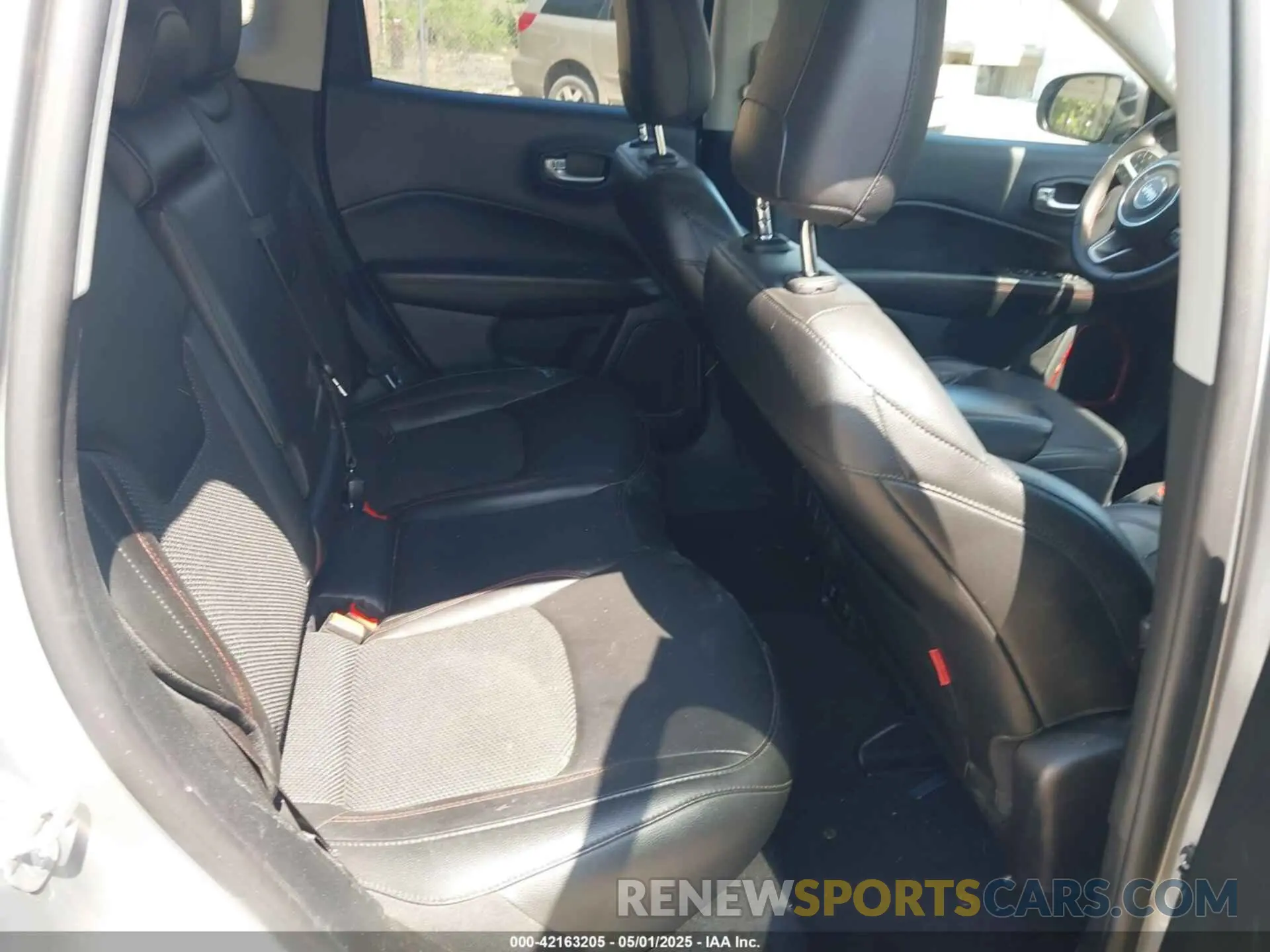 8 Photograph of a damaged car 3C4NJDDB7MT590390 JEEP COMPASS 2021