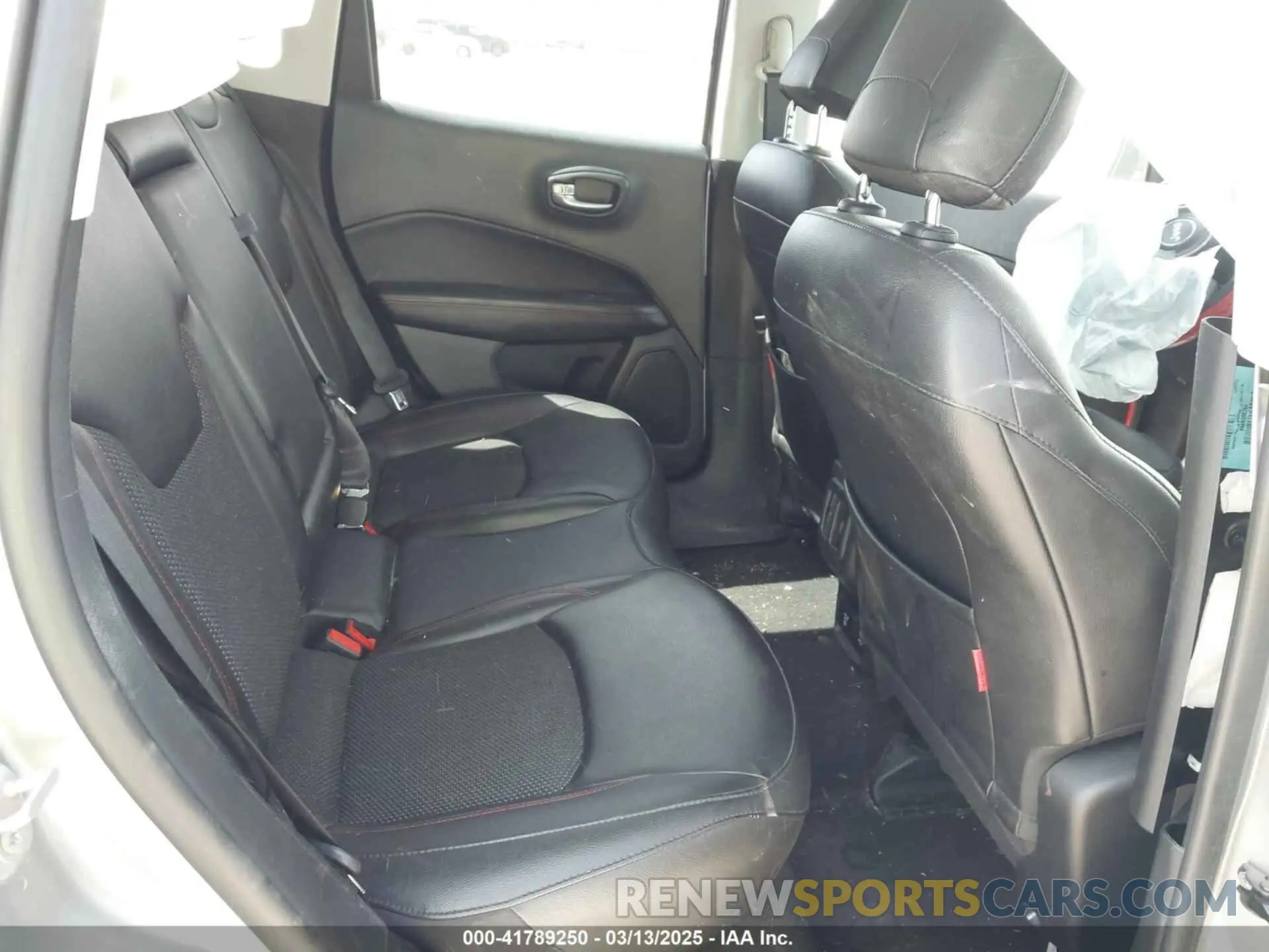 8 Photograph of a damaged car 3C4NJDDB9MT527131 JEEP COMPASS 2021