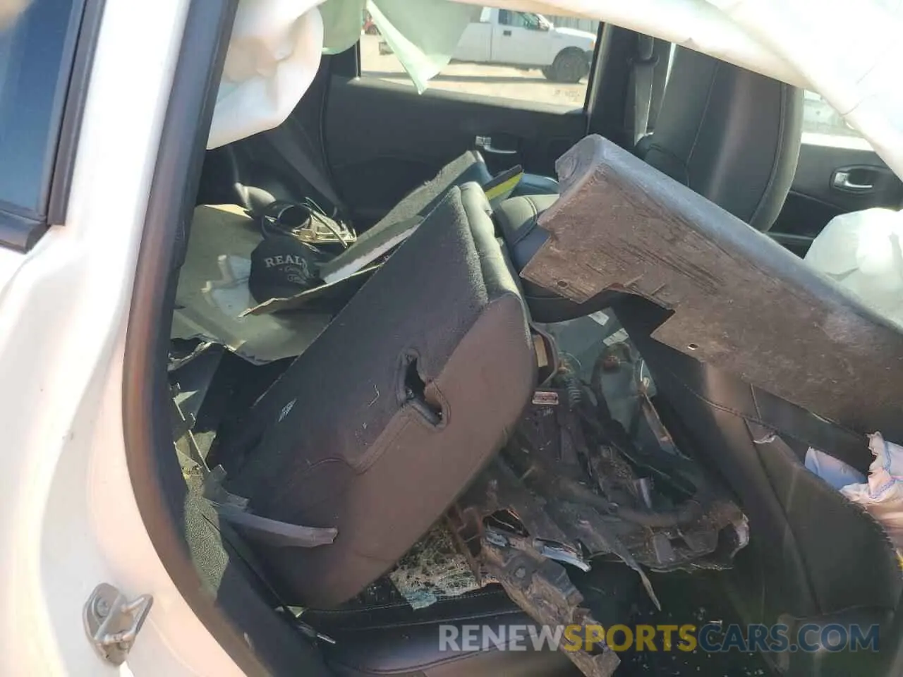 10 Photograph of a damaged car 3C4NJDEB0MT539294 JEEP COMPASS 2021