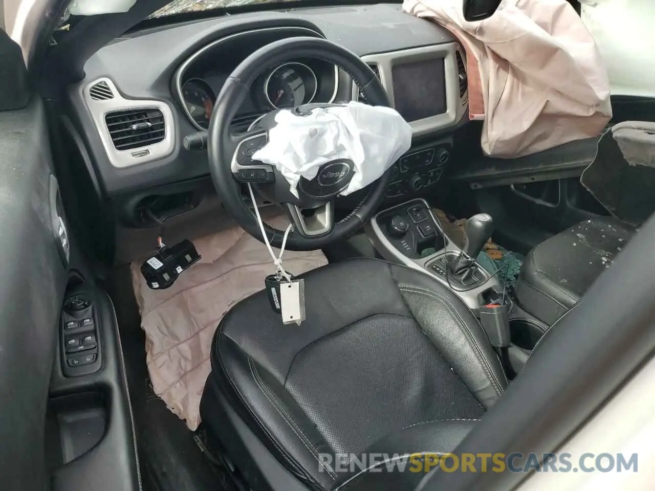 8 Photograph of a damaged car 3C4NJDEB0MT539294 JEEP COMPASS 2021