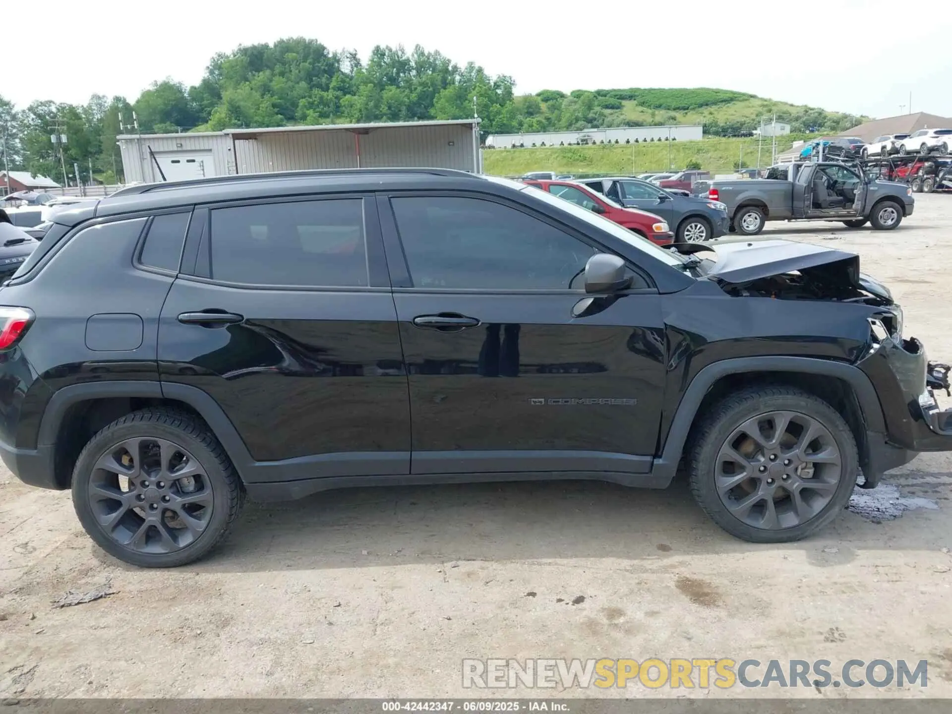 13 Photograph of a damaged car 3C4NJDEB0MT548139 JEEP COMPASS 2021