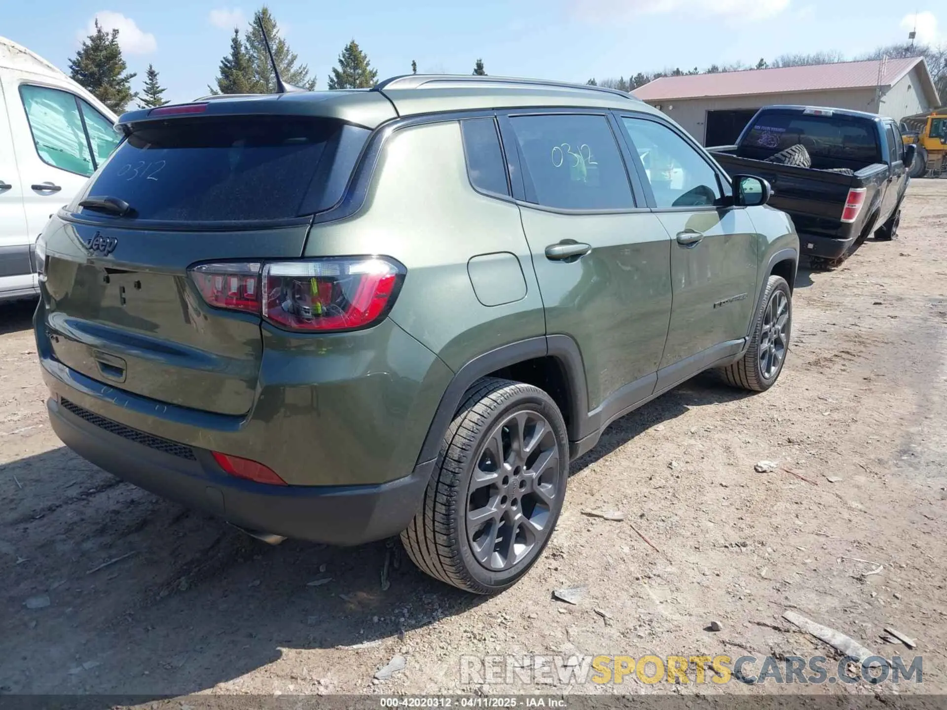 4 Photograph of a damaged car 3C4NJDEB2MT560454 JEEP COMPASS 2021