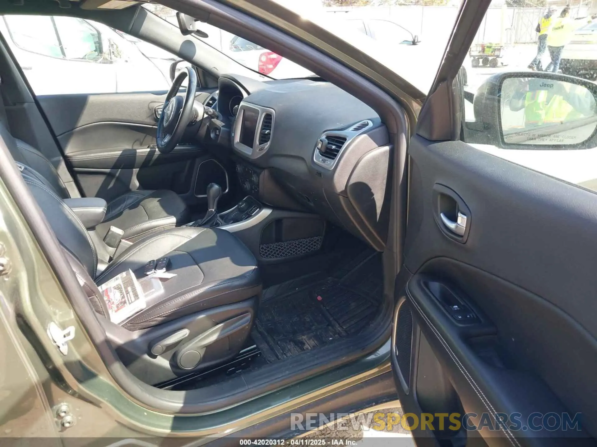 5 Photograph of a damaged car 3C4NJDEB2MT560454 JEEP COMPASS 2021