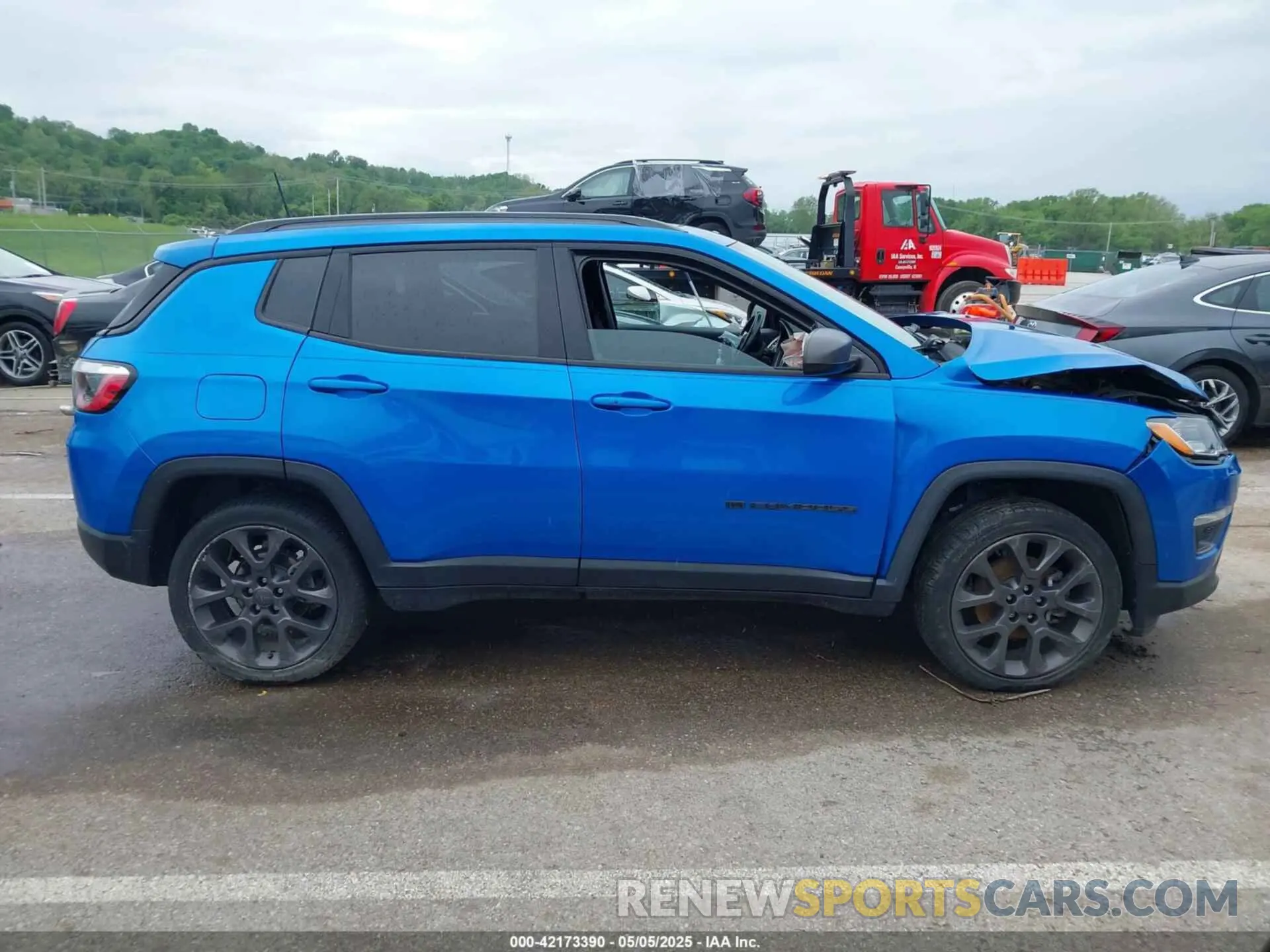 13 Photograph of a damaged car 3C4NJDEB4MT519257 JEEP COMPASS 2021