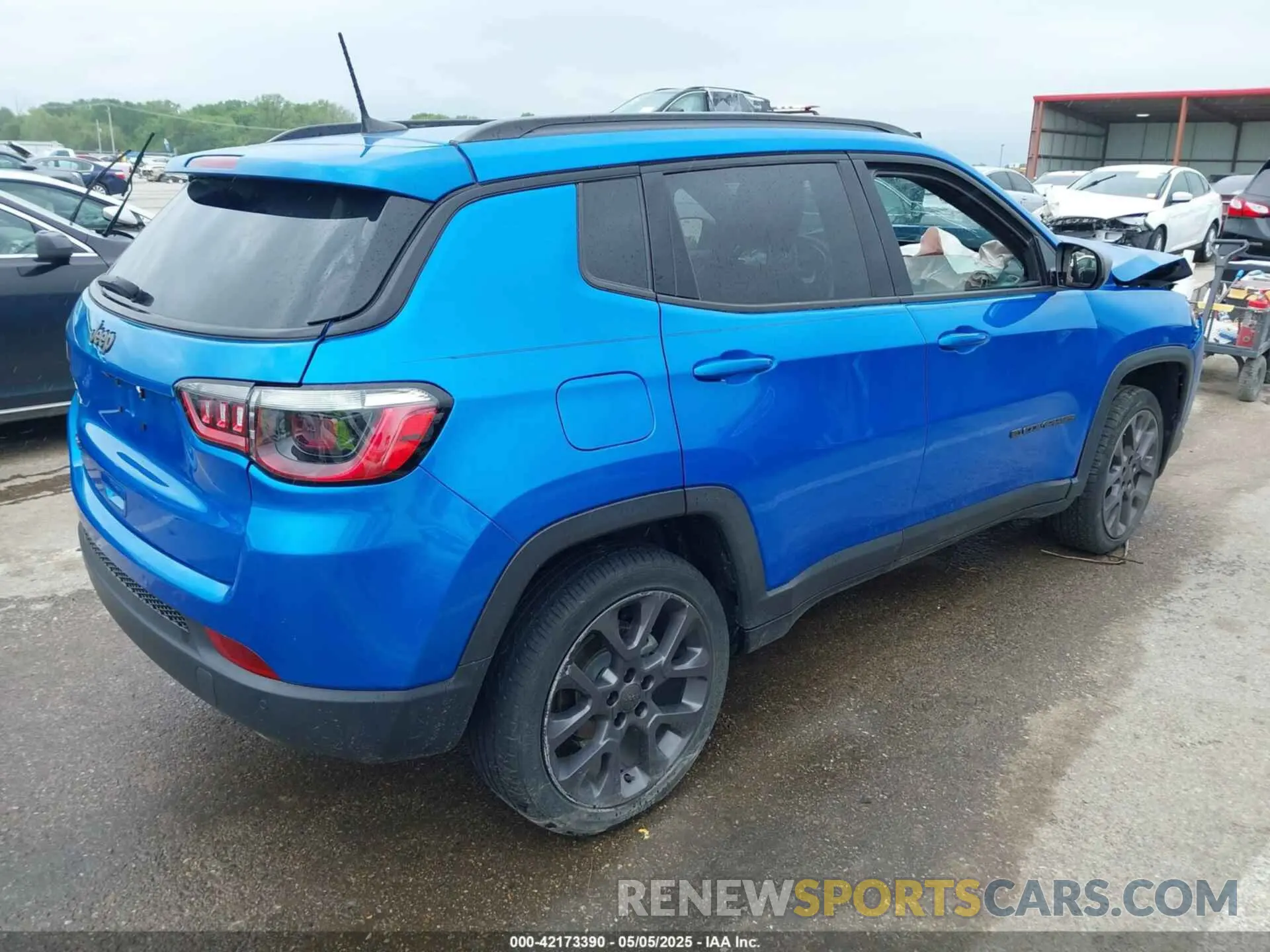 4 Photograph of a damaged car 3C4NJDEB4MT519257 JEEP COMPASS 2021