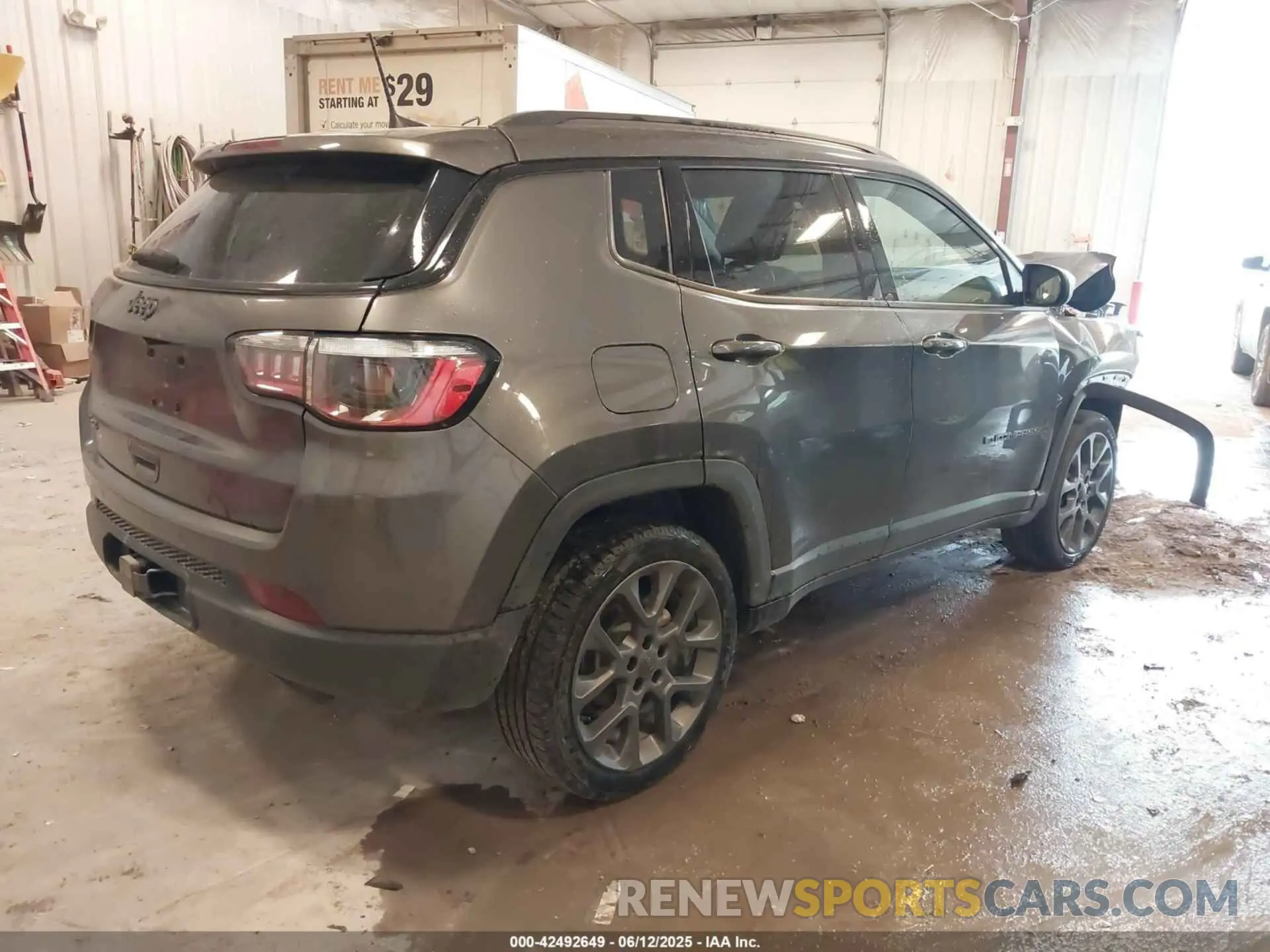 4 Photograph of a damaged car 3C4NJDEB4MT543171 JEEP COMPASS 2021