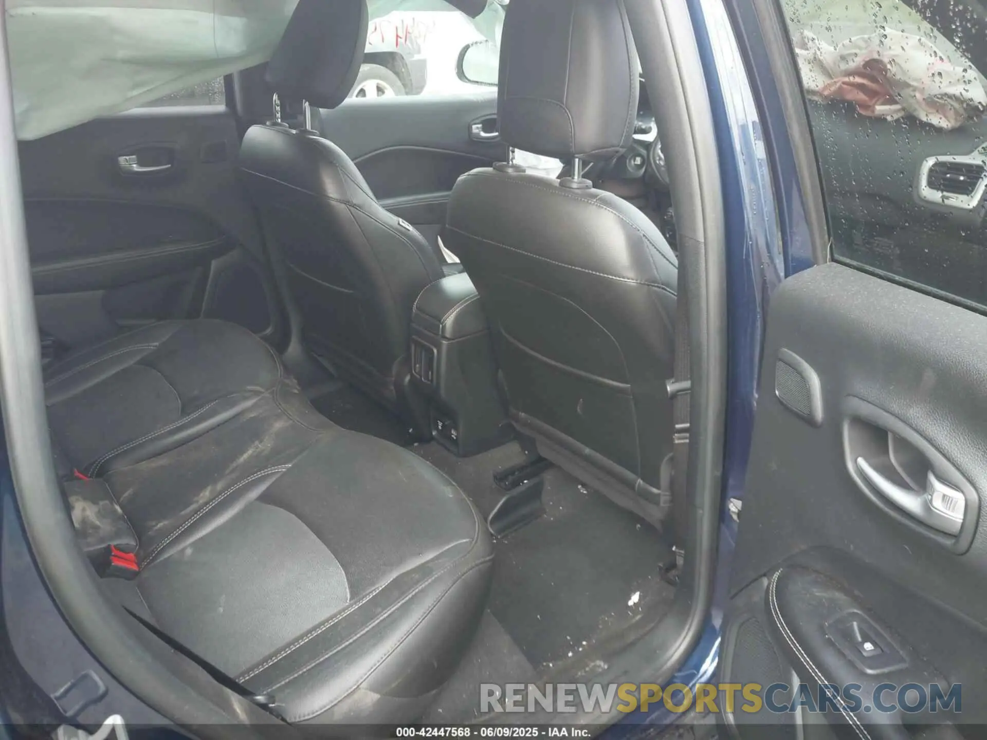 8 Photograph of a damaged car 3C4NJDEB5MT520949 JEEP COMPASS 2021
