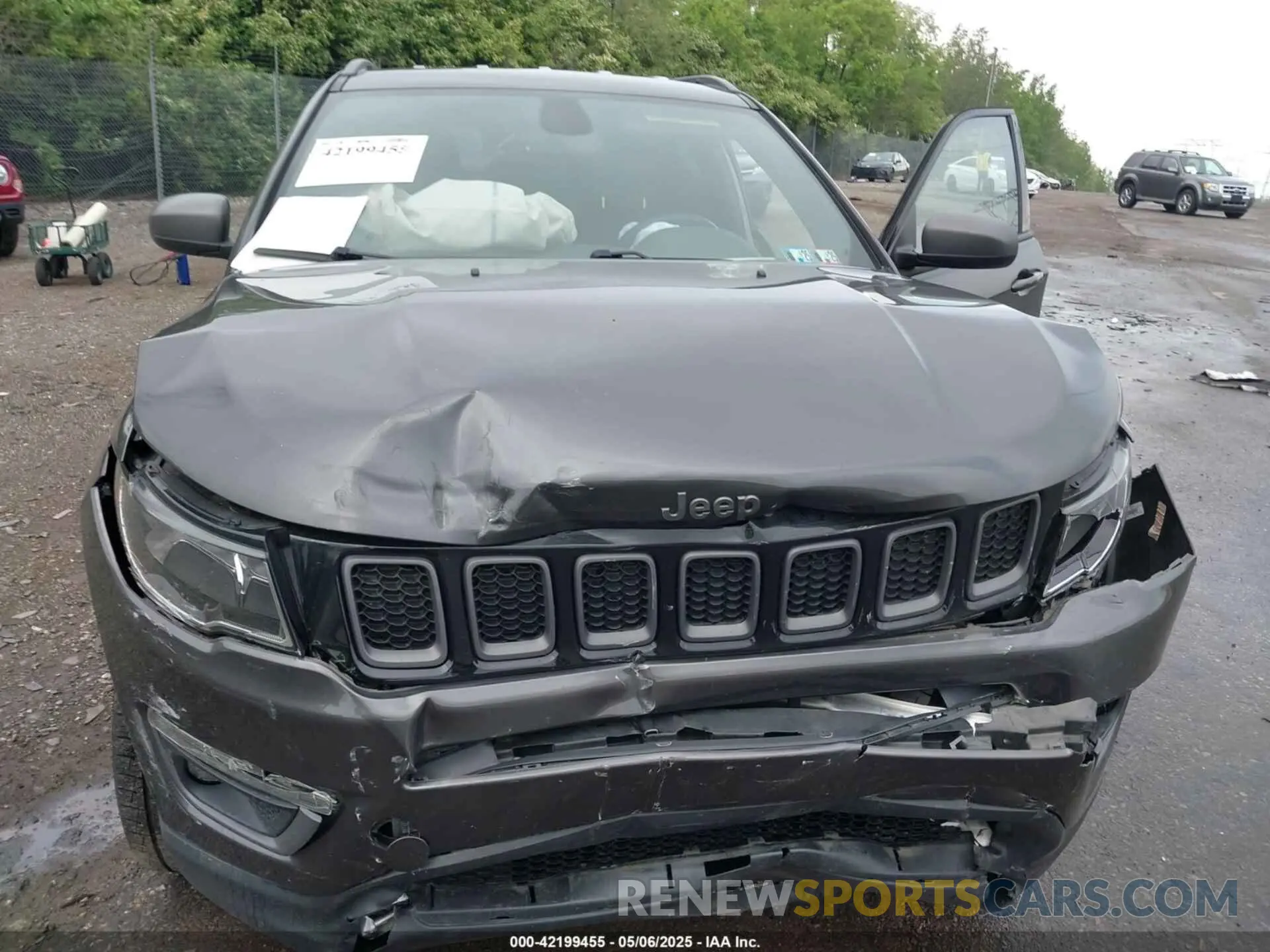 10 Photograph of a damaged car 3C4NJDEB8MT570616 JEEP COMPASS 2021