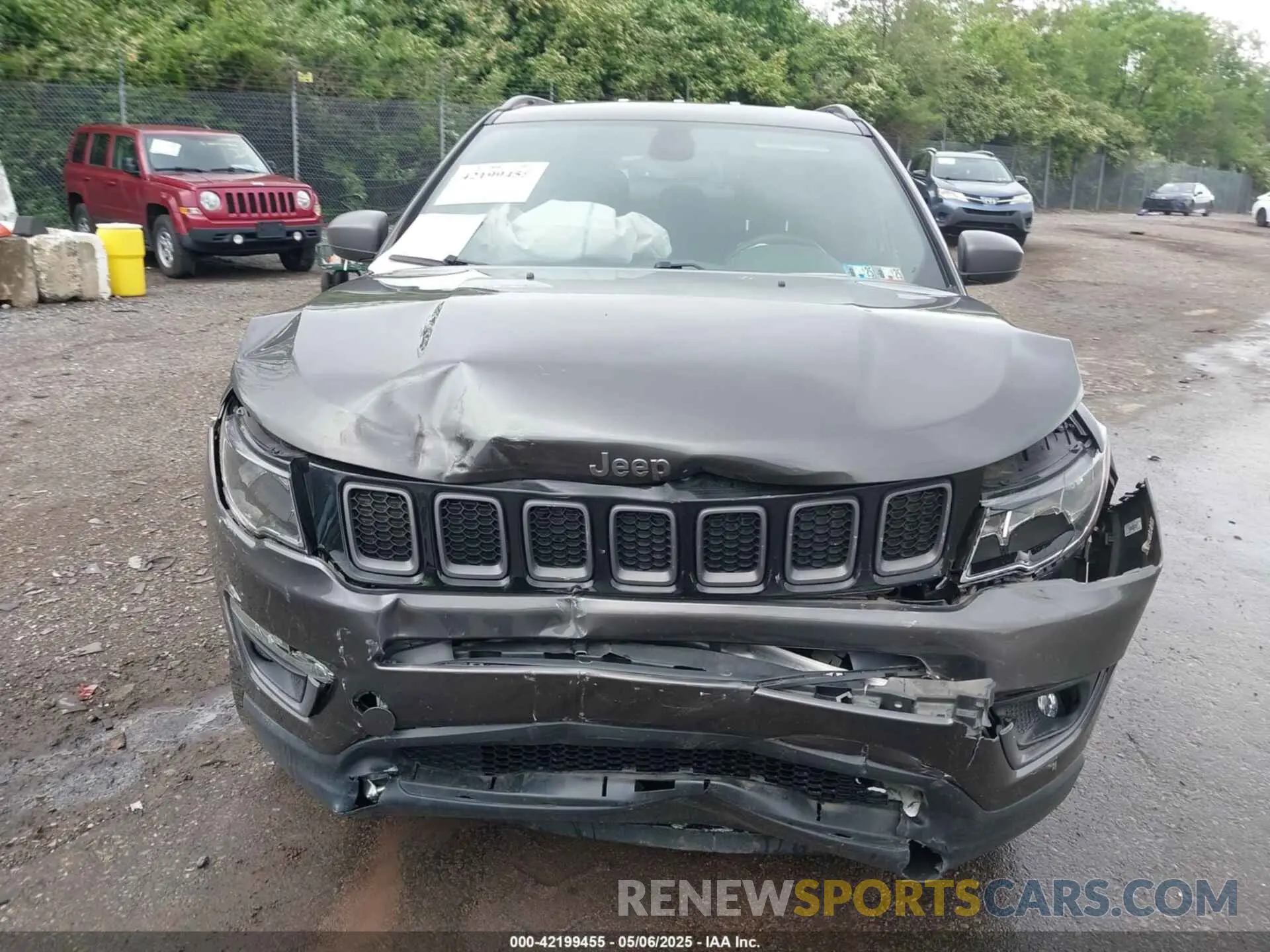 13 Photograph of a damaged car 3C4NJDEB8MT570616 JEEP COMPASS 2021