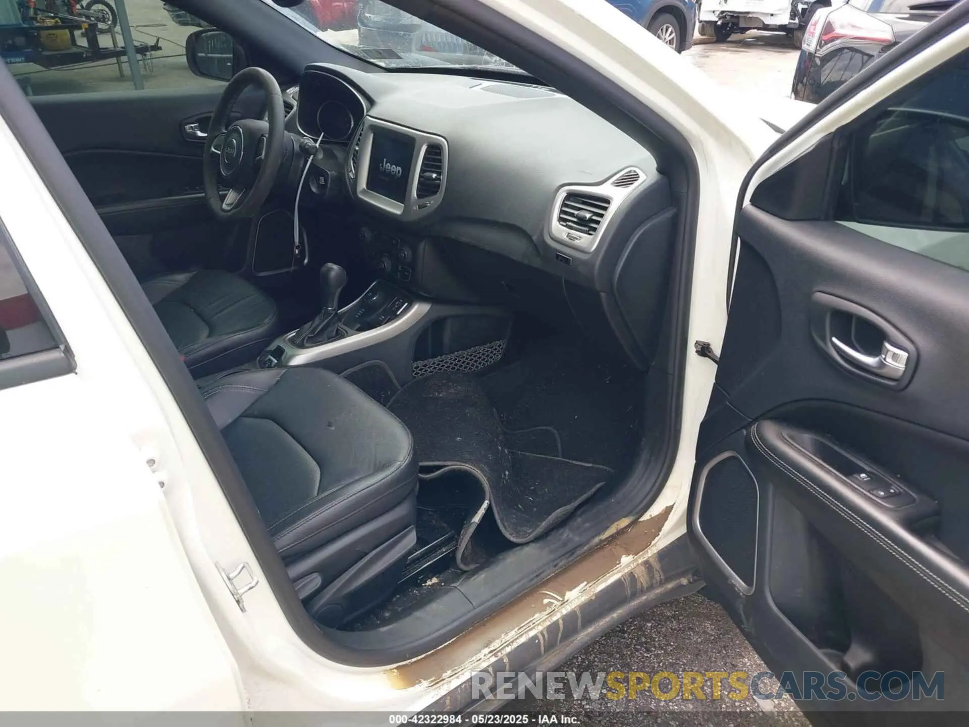 5 Photograph of a damaged car 3C4NJDEB9MT516631 JEEP COMPASS 2021
