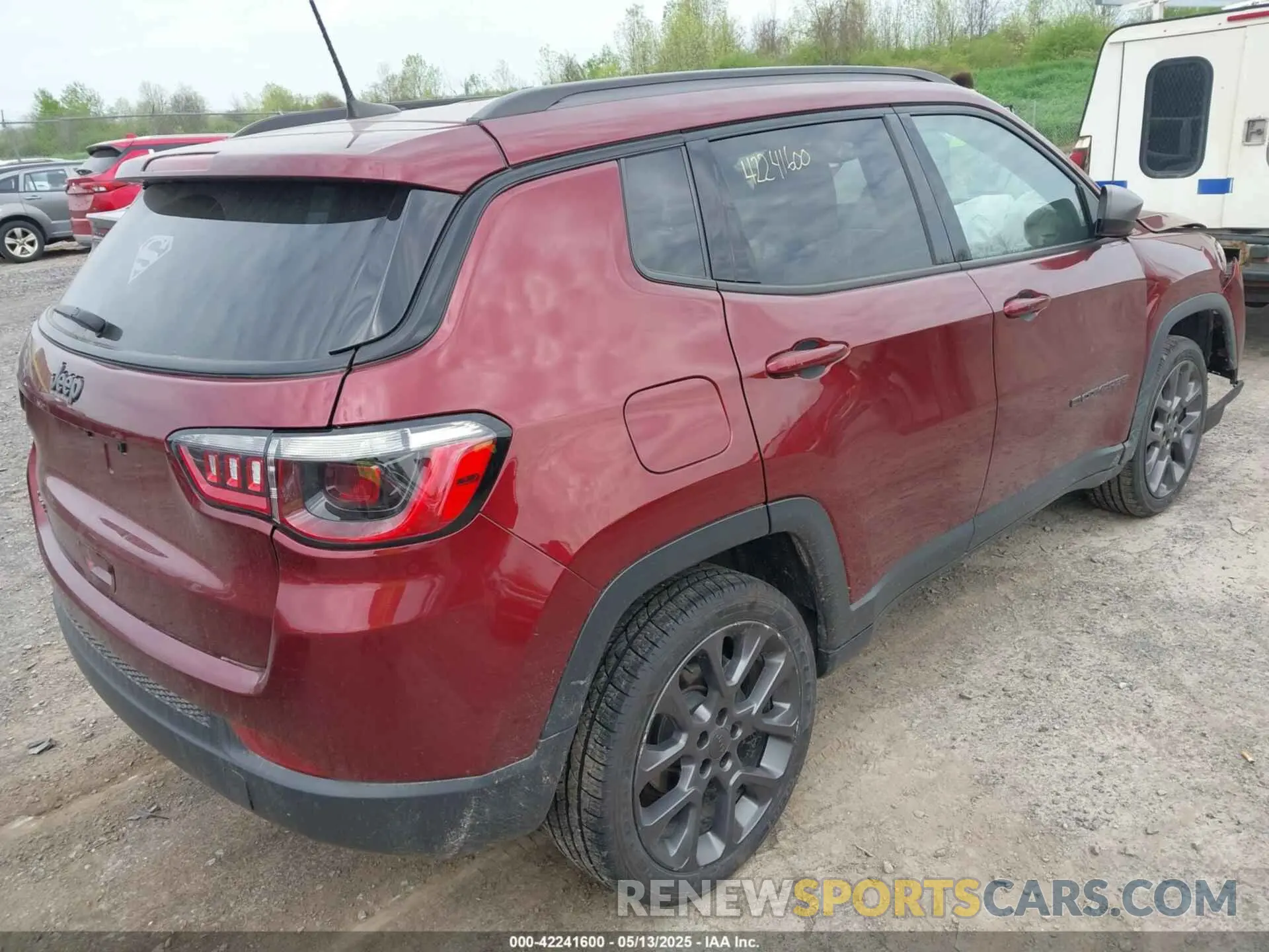 4 Photograph of a damaged car 3C4NJDEB9MT551945 JEEP COMPASS 2021