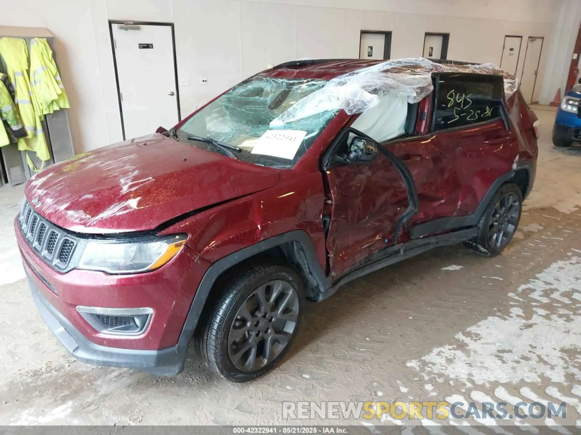 2 Photograph of a damaged car 3C4NJDEBXMT529078 JEEP COMPASS 2021