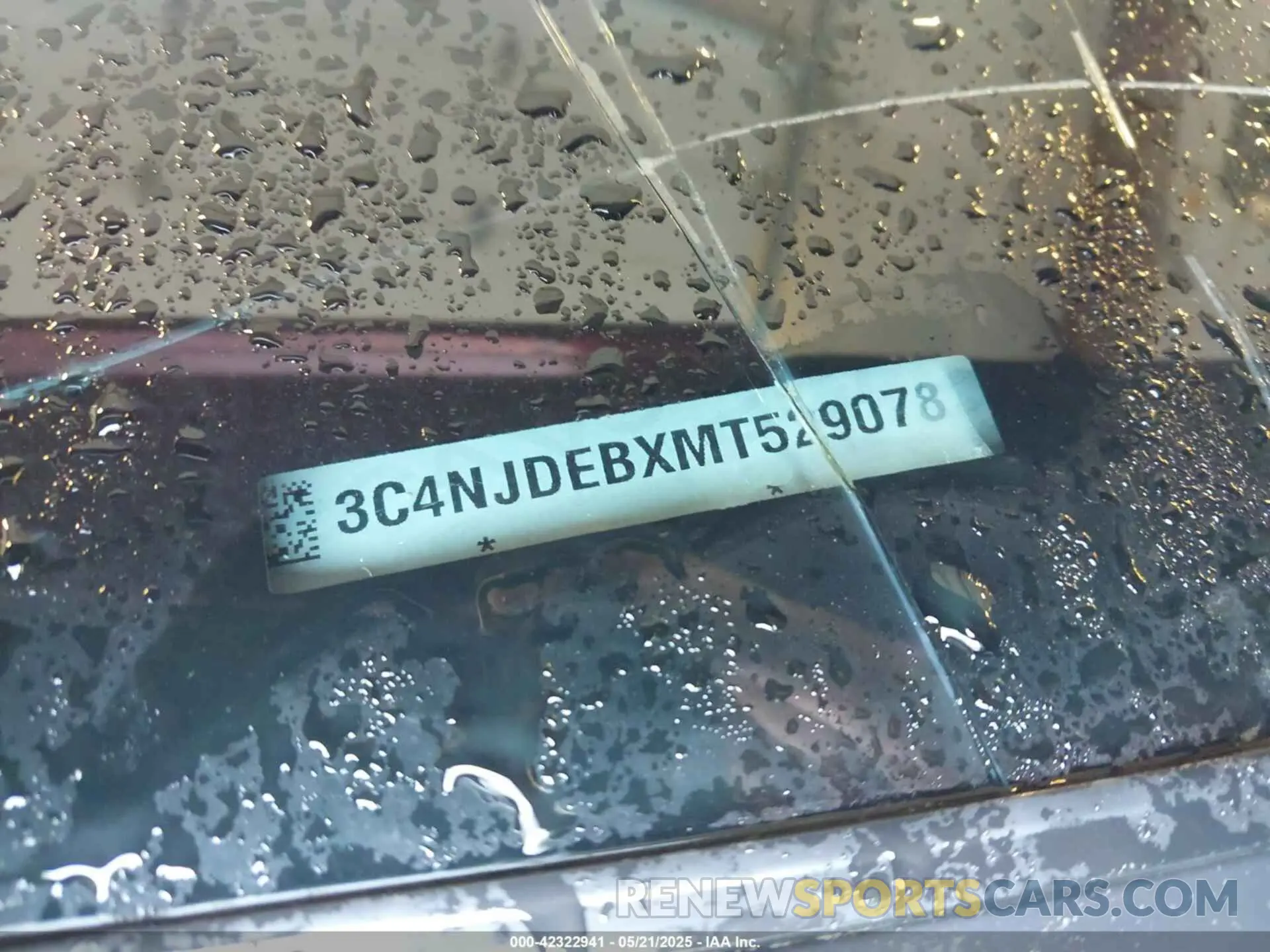 9 Photograph of a damaged car 3C4NJDEBXMT529078 JEEP COMPASS 2021