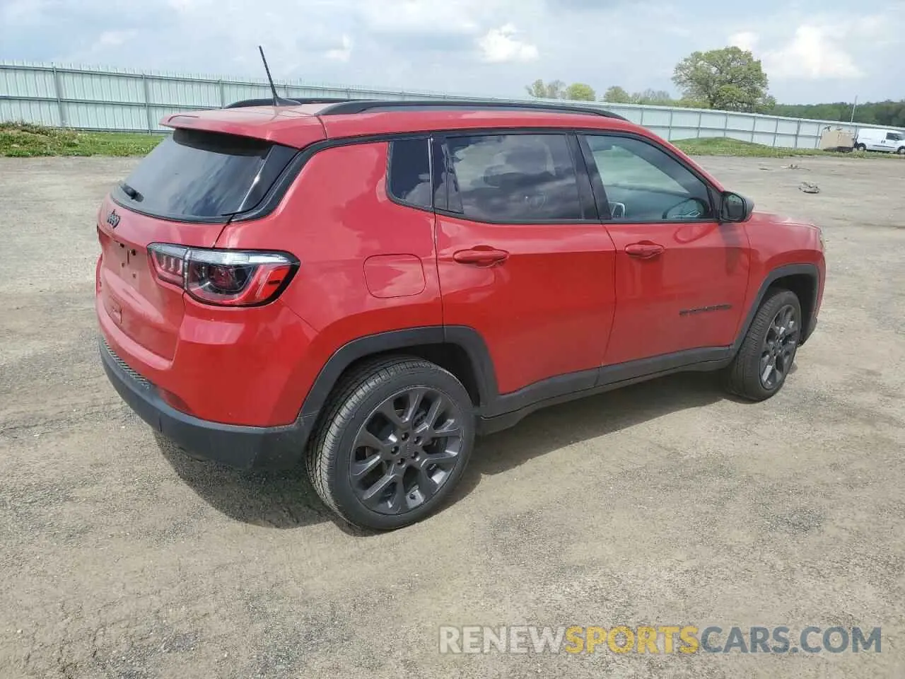 3 Photograph of a damaged car 3C4NJDEBXMT532899 JEEP COMPASS 2021