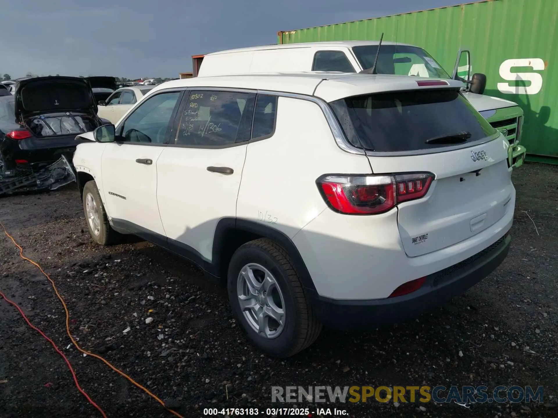 3 Photograph of a damaged car 3C4NJCAB4NT121306 JEEP COMPASS 2022