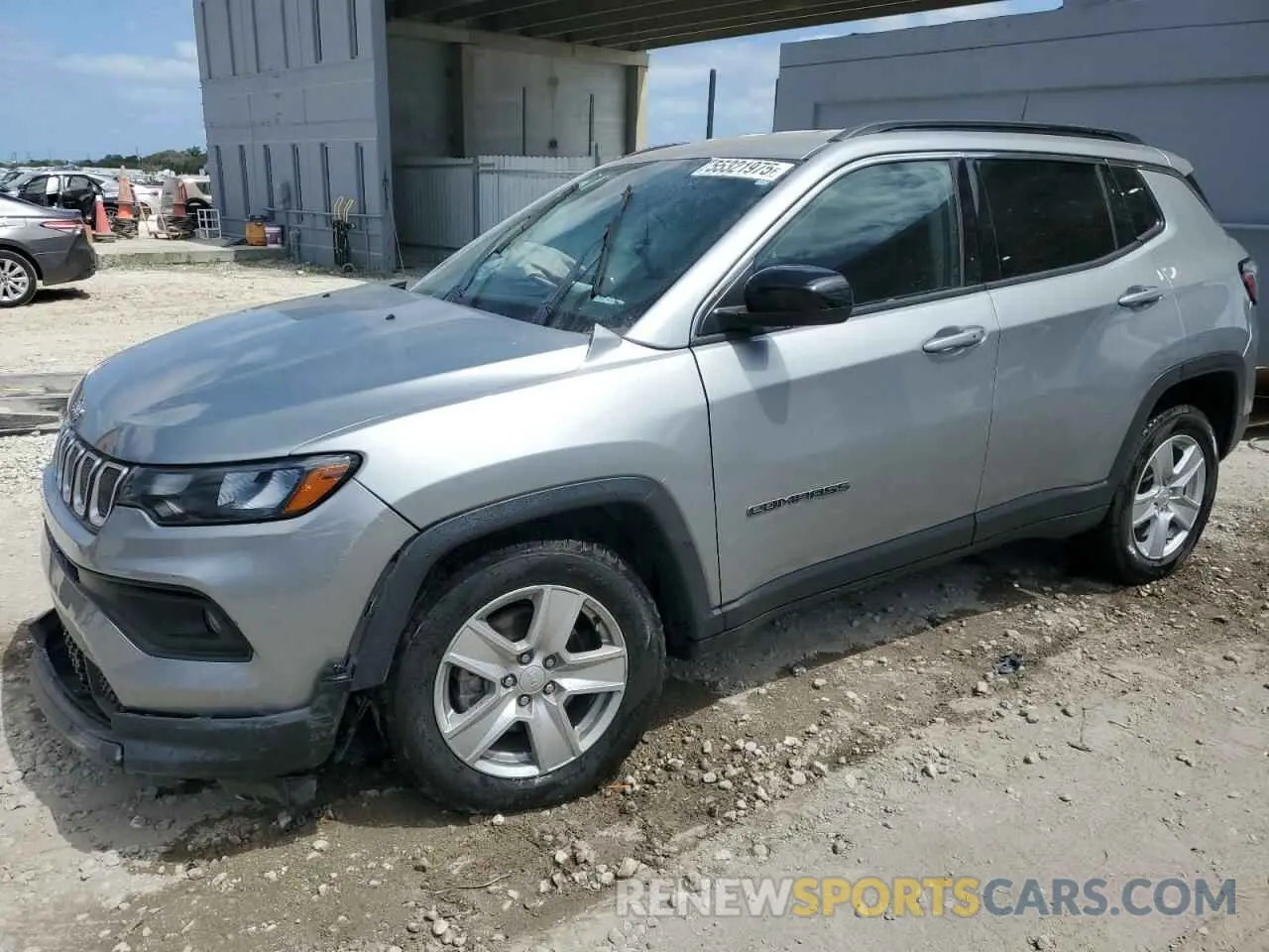 1 Photograph of a damaged car 3C4NJCBB0NT112889 JEEP COMPASS 2022