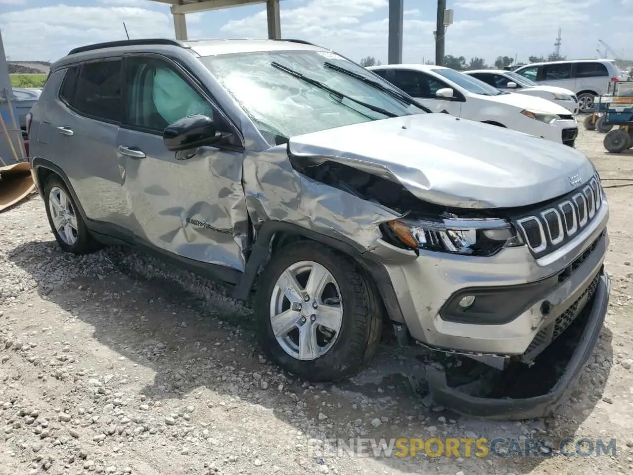 4 Photograph of a damaged car 3C4NJCBB0NT112889 JEEP COMPASS 2022